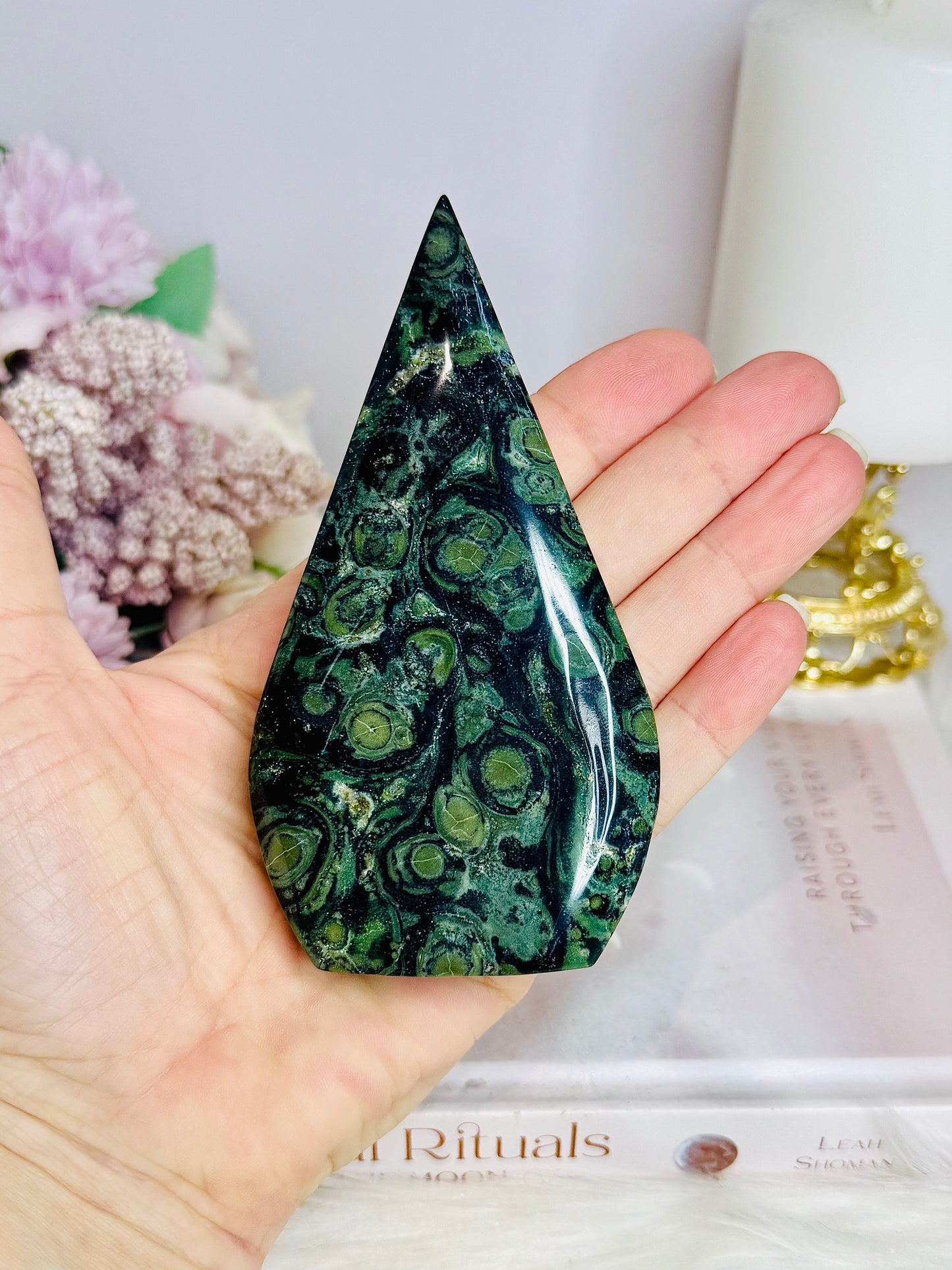 Green Kambaba Jasper Flame | Freeform 11.5cm