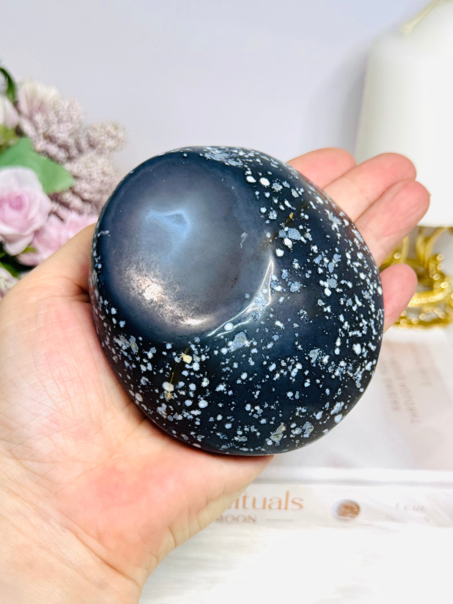 Agate Carved Bowl 9.5cm 318g