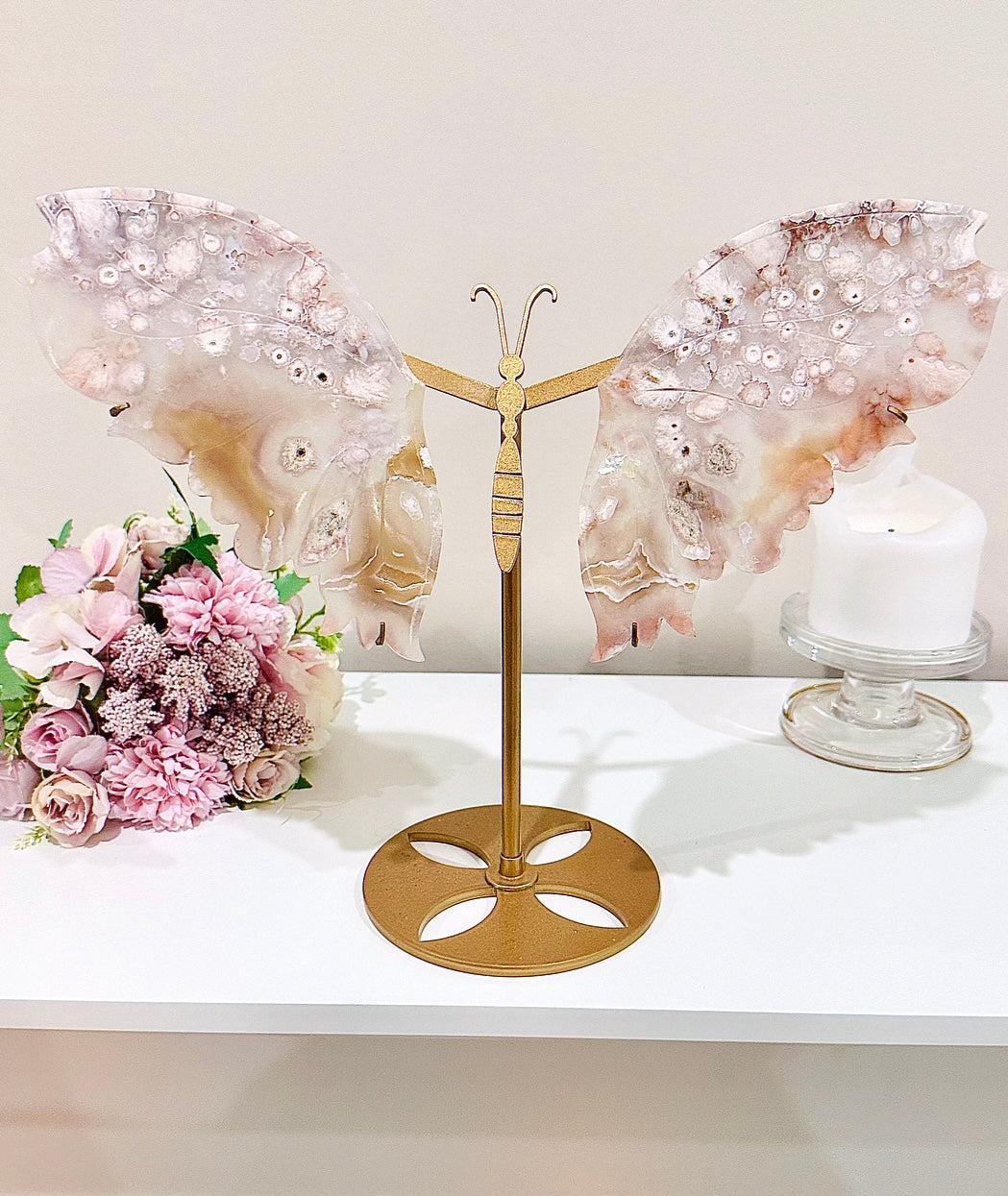 ⚜️ SALE ⚜️ Classy & Absolutely Fabulous Large 30cm (Inc Stand) Druzy Flower Agate Perfectly Carved Butterfly Wings on Gold Stand From Madagascar