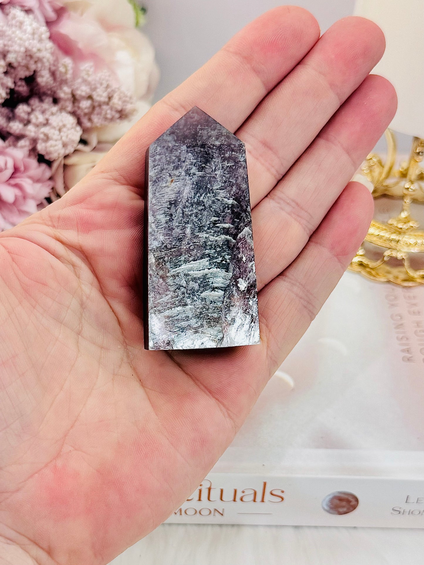 Beautiful Shiny 6cm Purple Mica Tower