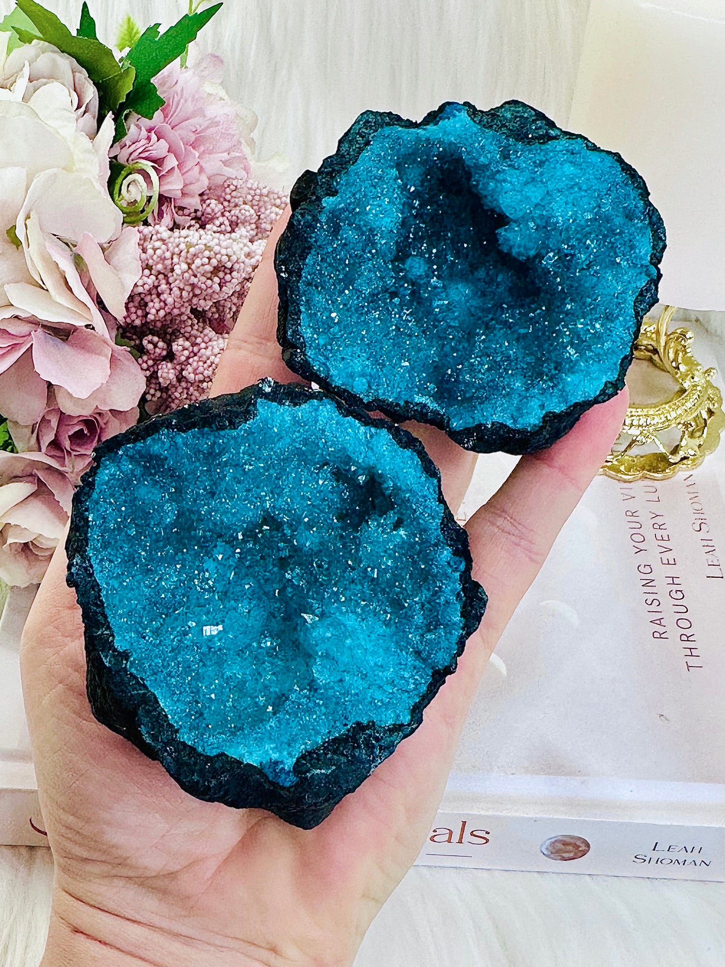 ⚜️ SALE ⚜️ Large Moroccan Geode Quartz Set (This colour is a gorgeous dyed emerald green not blue)