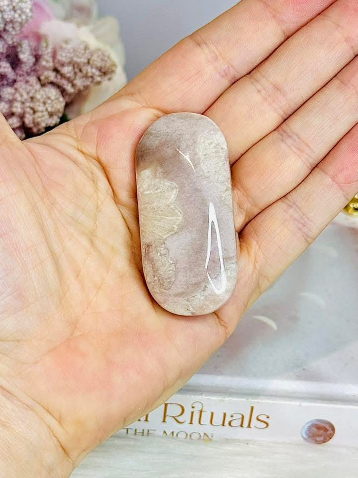 Flower Agate Palm Stone