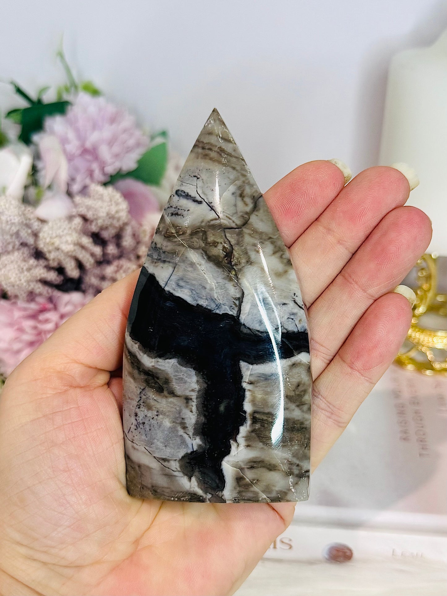 Natural Volcano Agate Flame (UV Reactive) 11cm