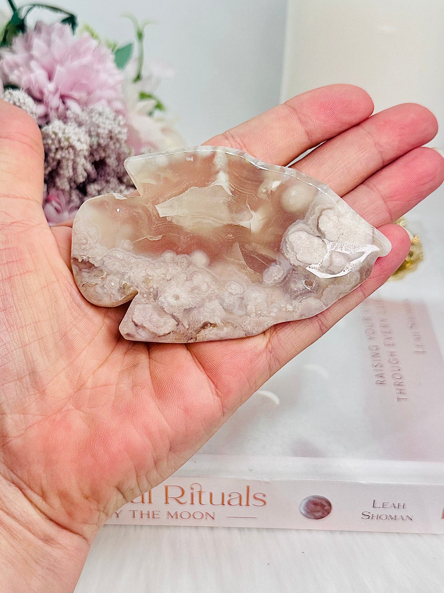 Flower Agate Carved Fish 9cm