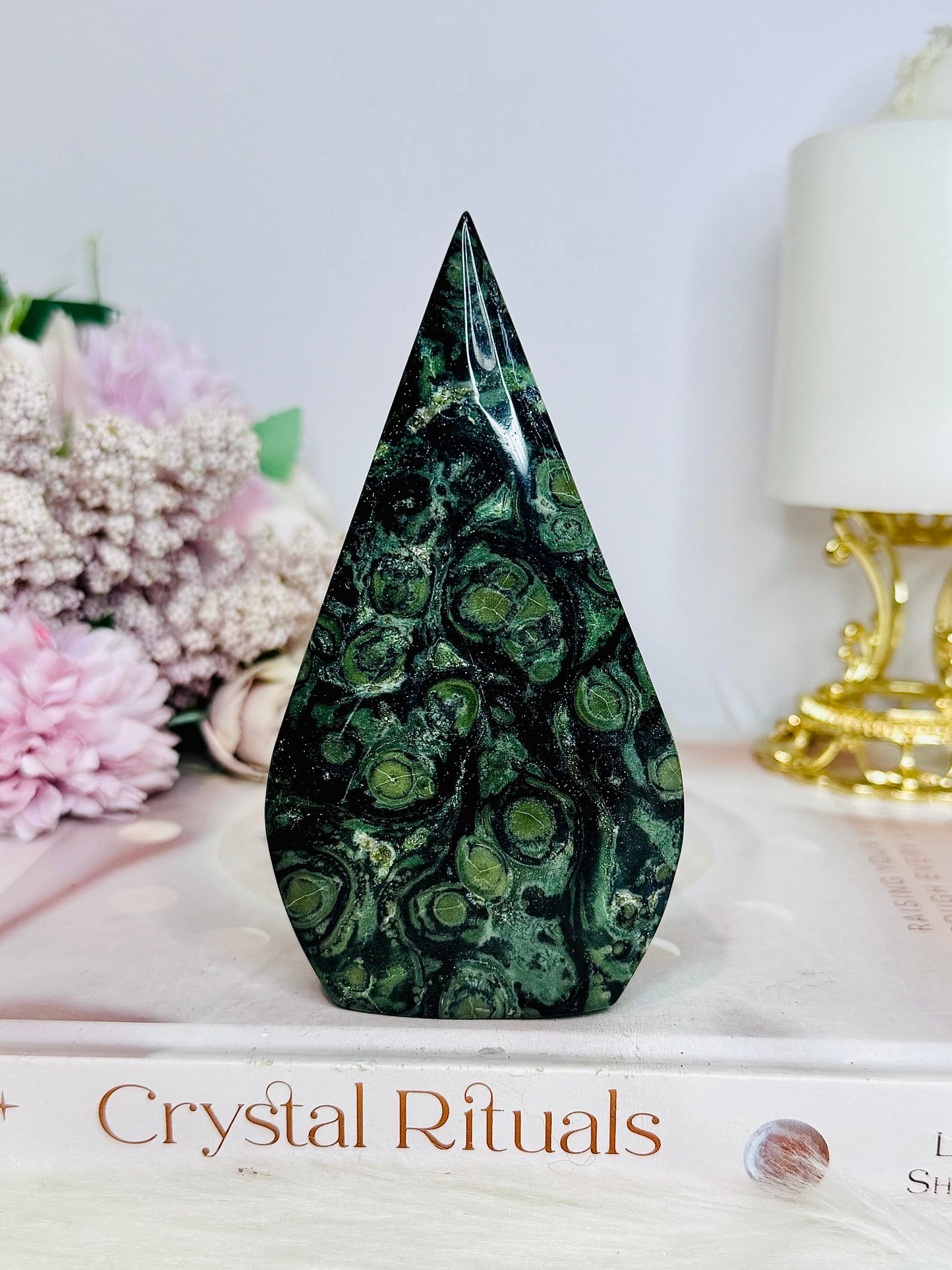 Green Kambaba Jasper Flame | Freeform 11.5cm