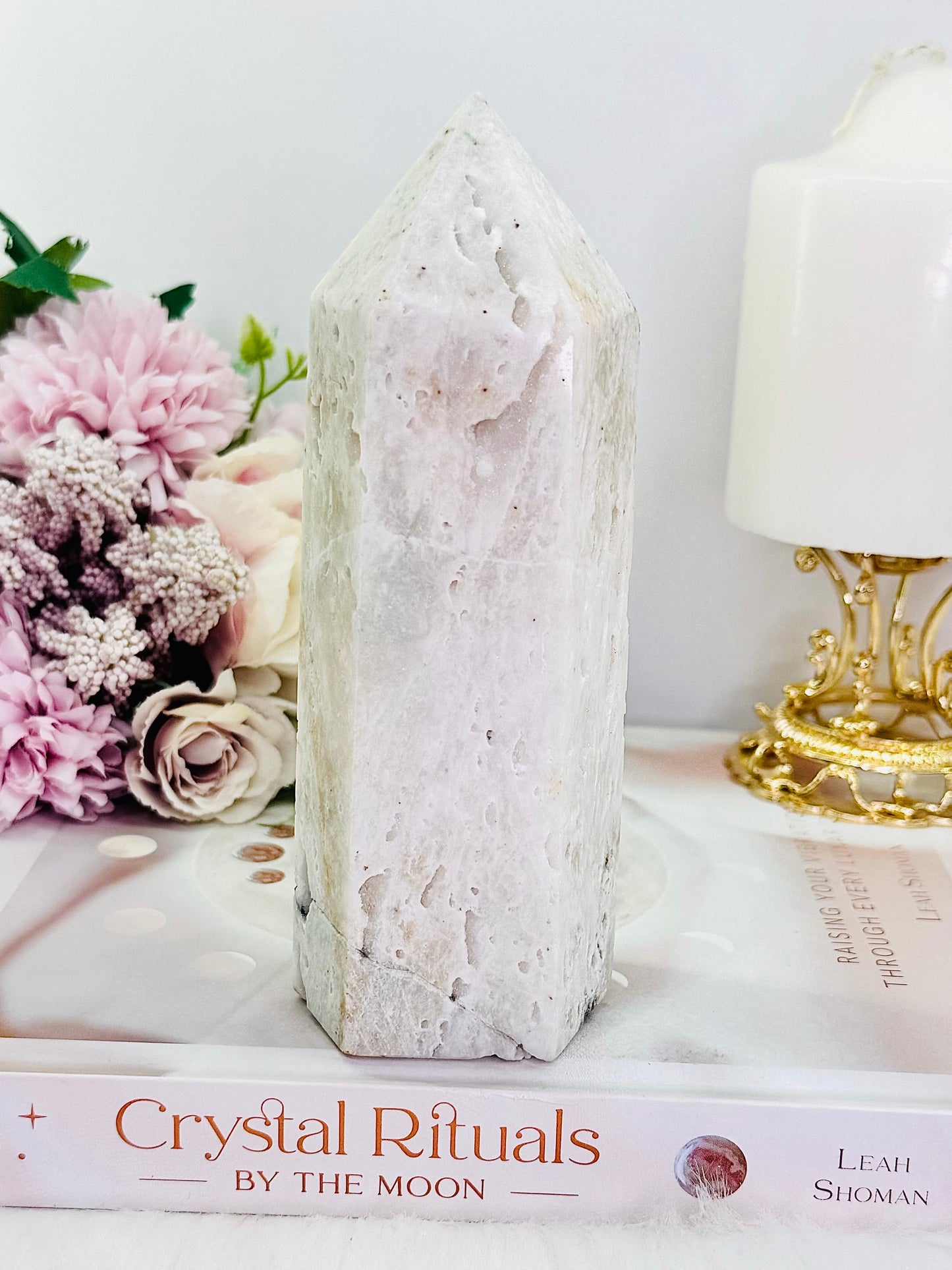 Large 15cm Chunky 558gram White Druzy Agate Tower