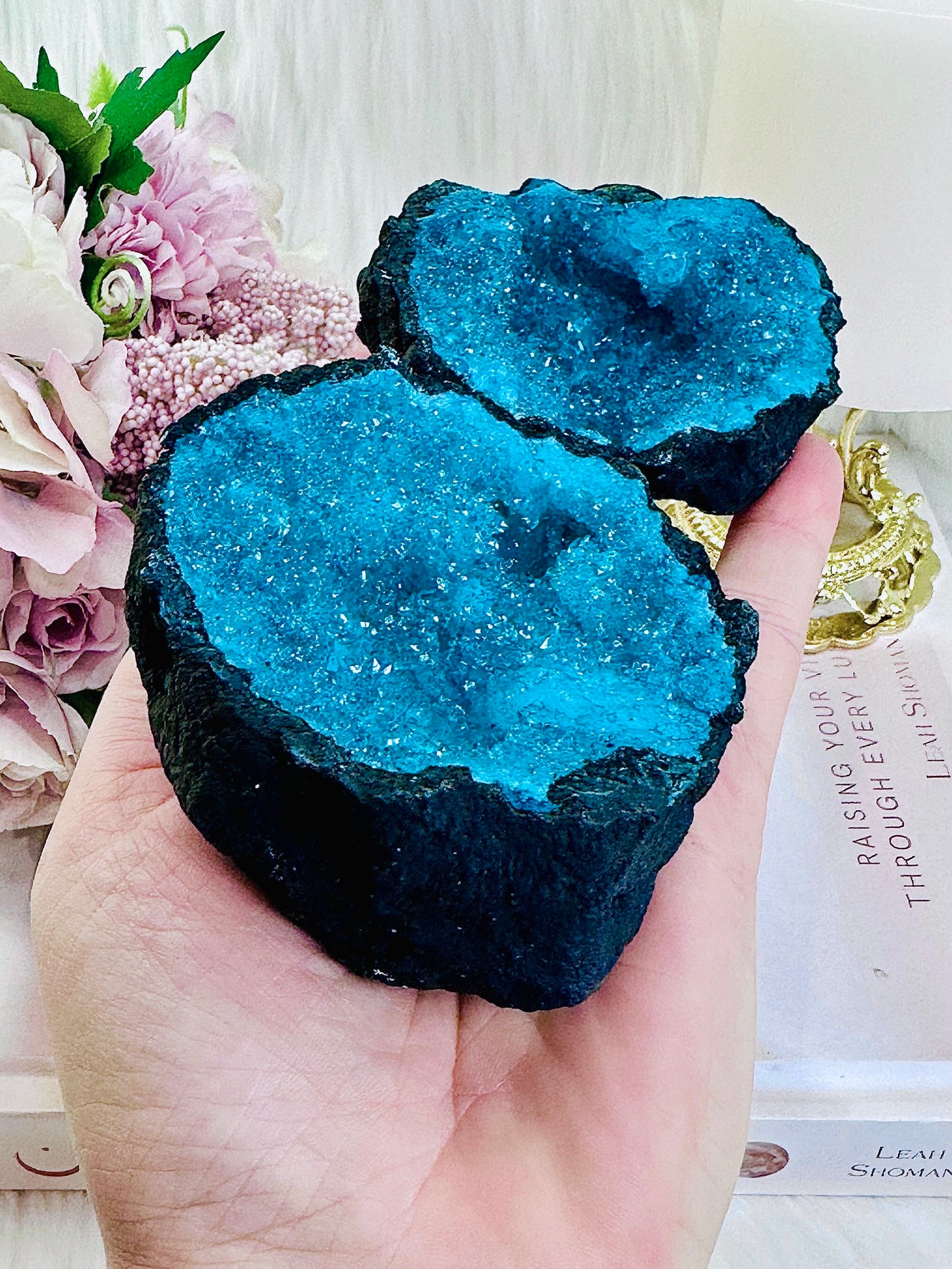 ⚜️ SALE ⚜️ Large Moroccan Geode Quartz Set (This colour is a gorgeous dyed emerald green not blue)