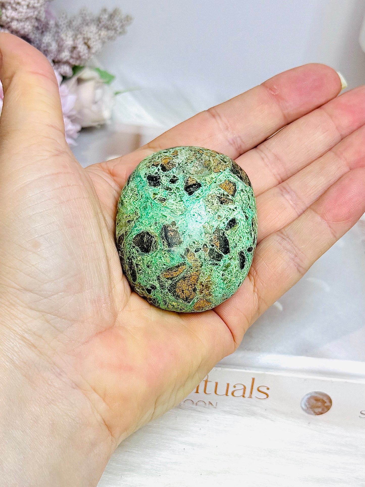 Smithsonite Palm Stone (stand is display only)