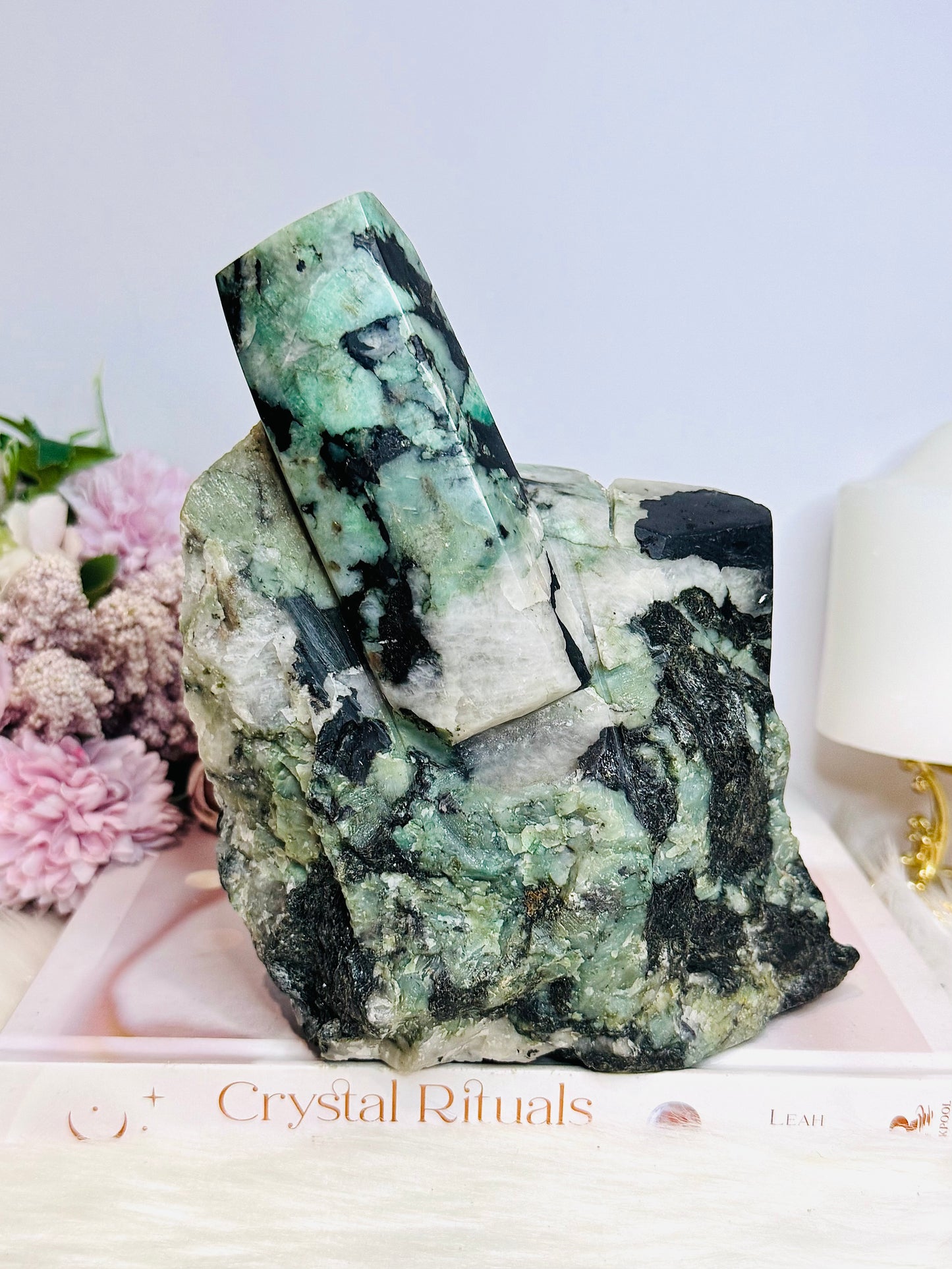 ⚜️ COLLECTORS PIECE ⚜️Huge Natural Emerald Specimen 1.6KG
