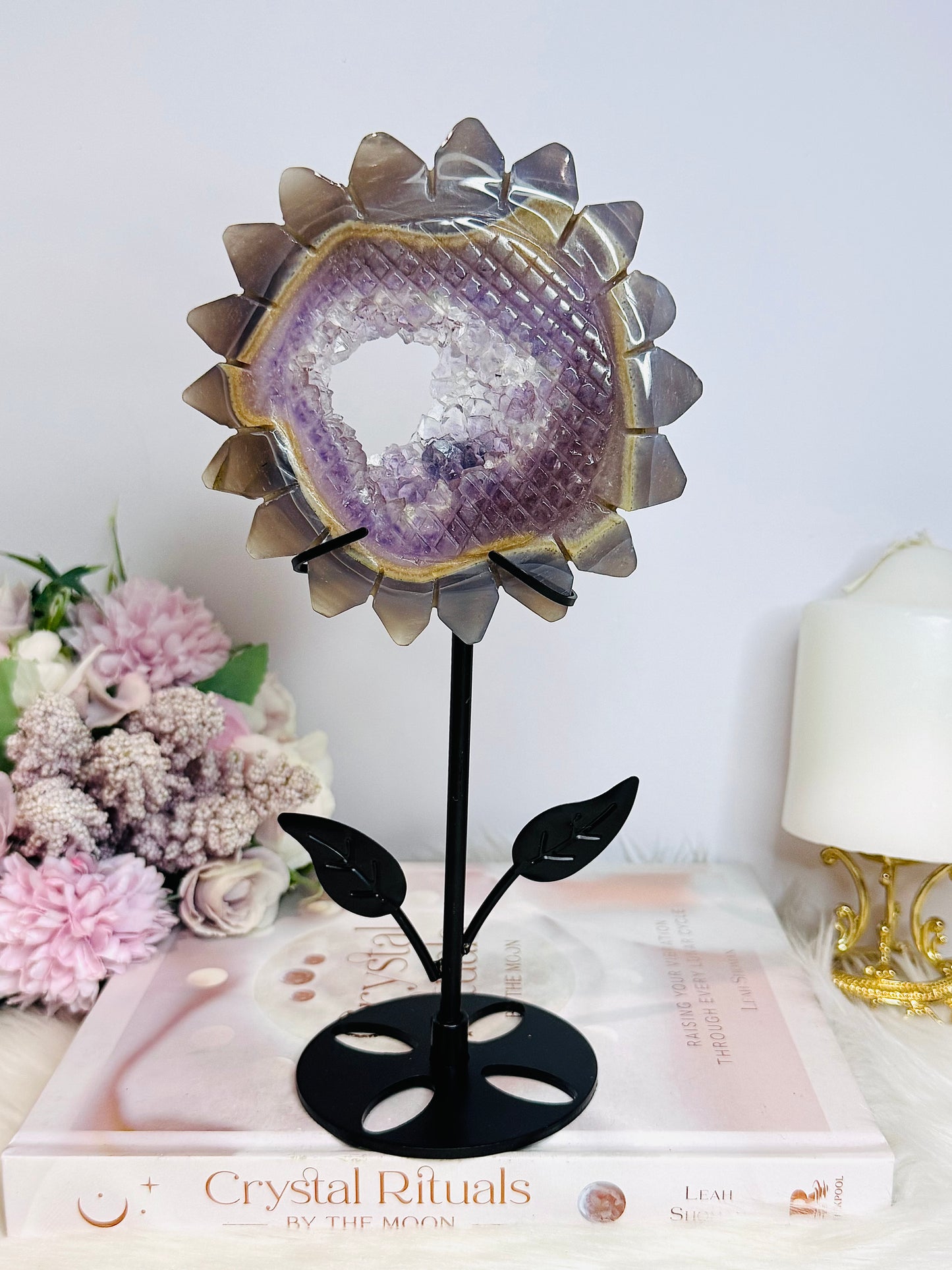 Druzy Amethyst X Agate Carved Flower On Stand 23cm 321g