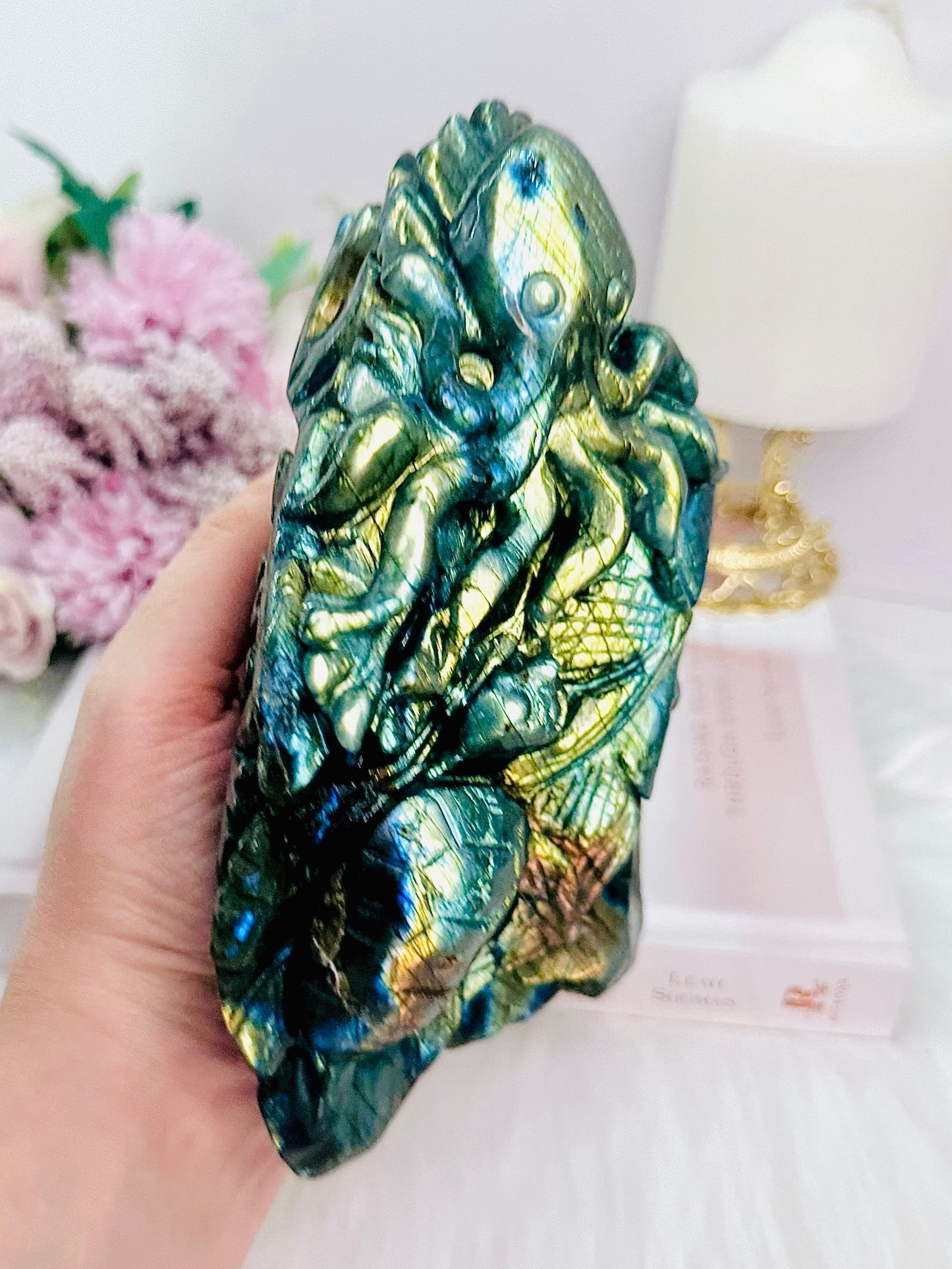 Full of Flash Huge 1.2KG 17cm Tall Labradorite Carved Sea Life With An Octopus & Turtle