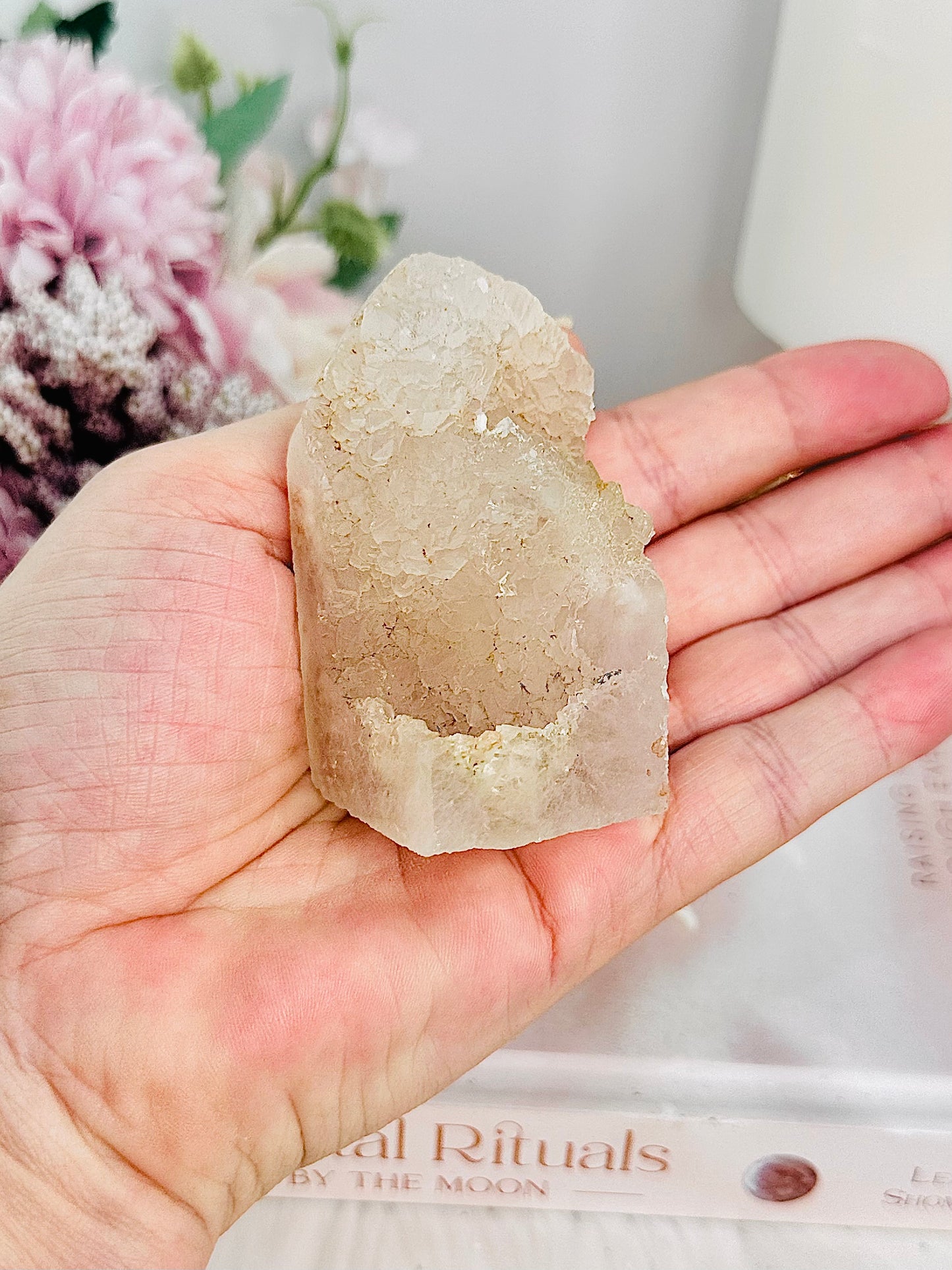 Beautiful Druzy Flower Agate Tower 7cm