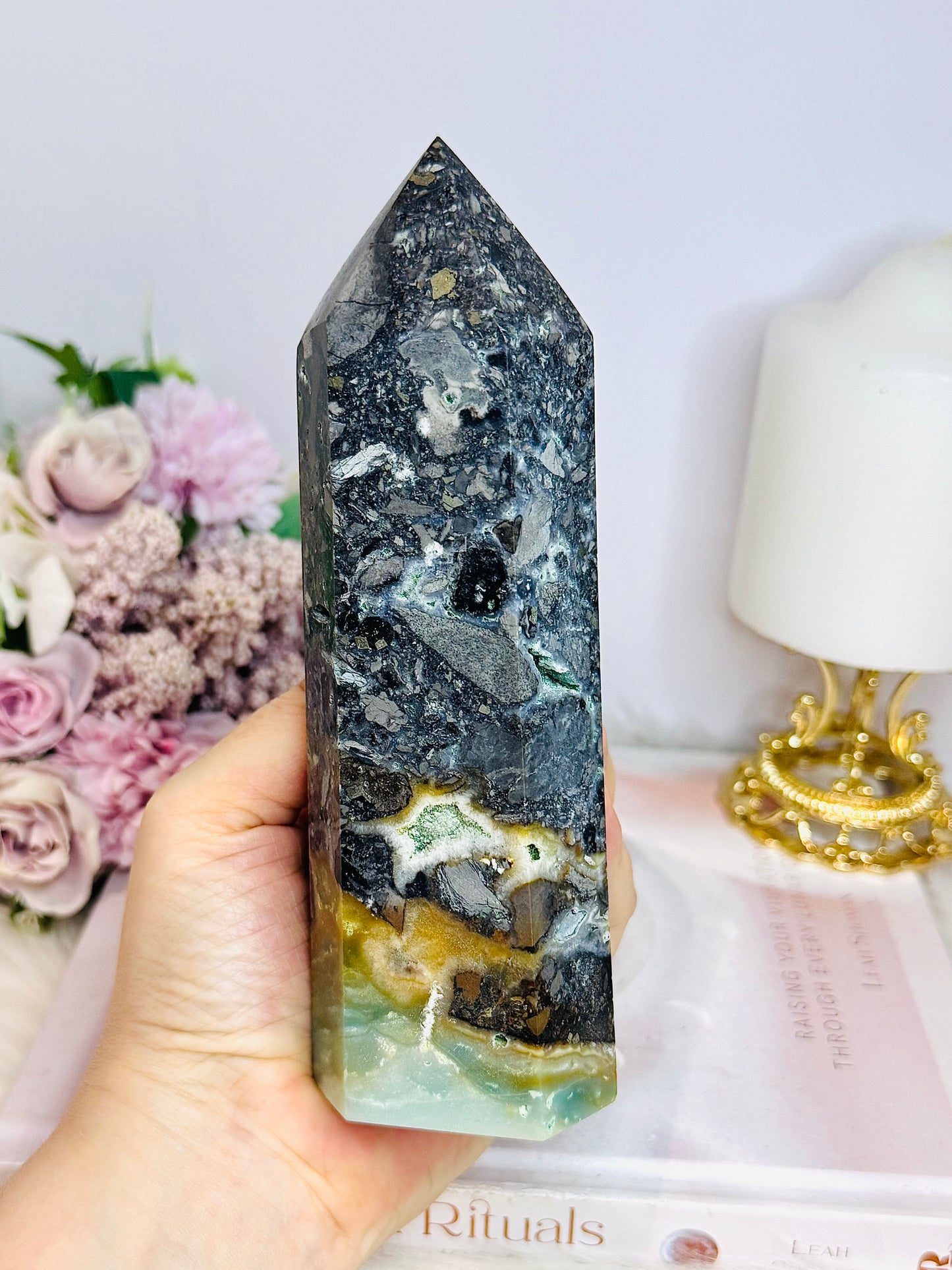 Large Sky Stone Quartz Tower 16.5cm 656g