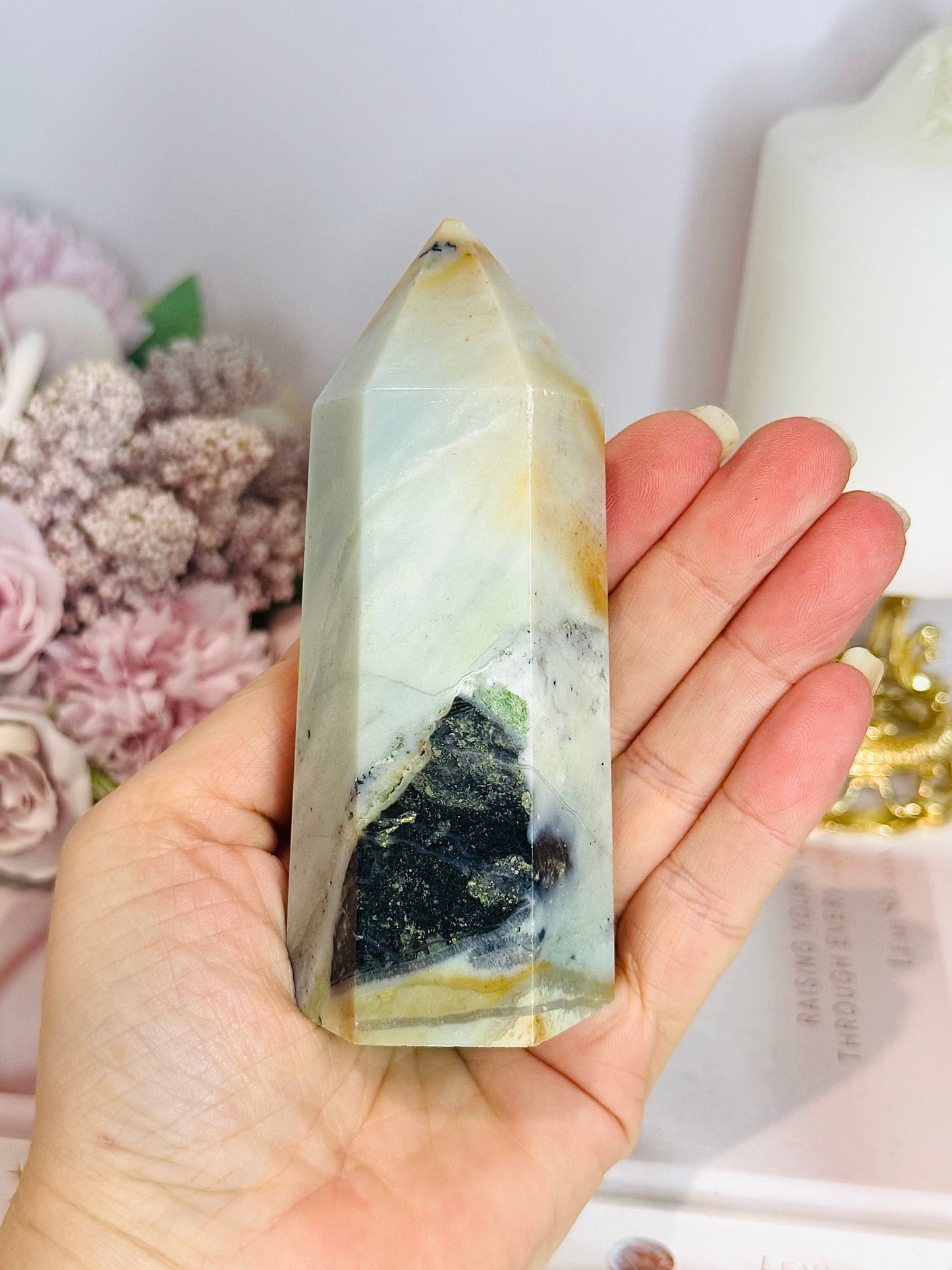Chunky Sky Blue Quartz Tower 11cm (Imperfect Tip)