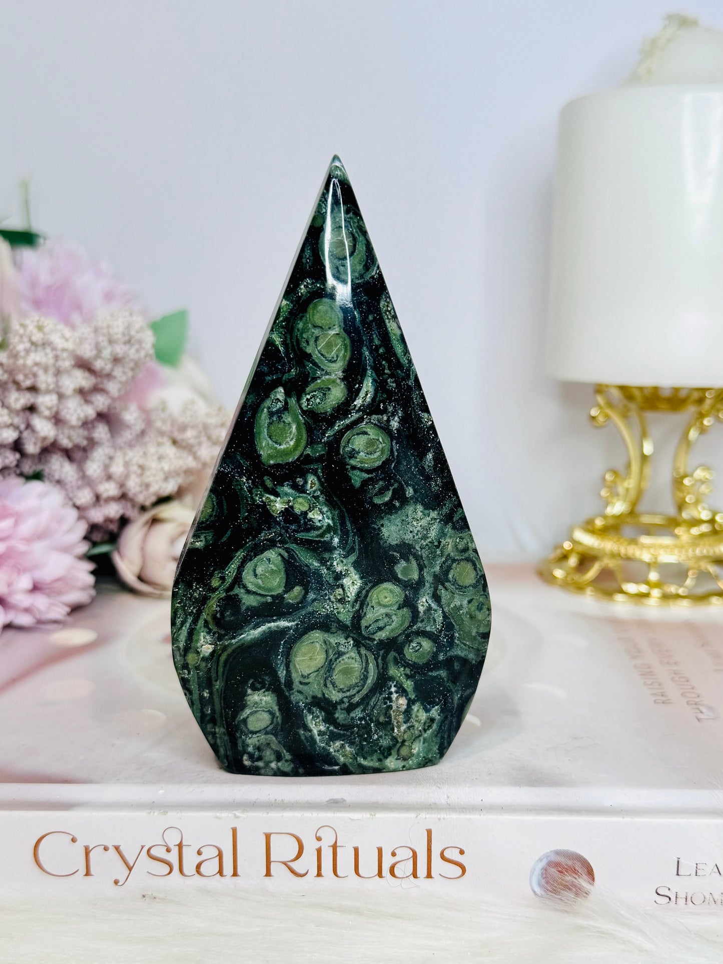 Green Kambaba Jasper Flame | Freeform 11.5cm
