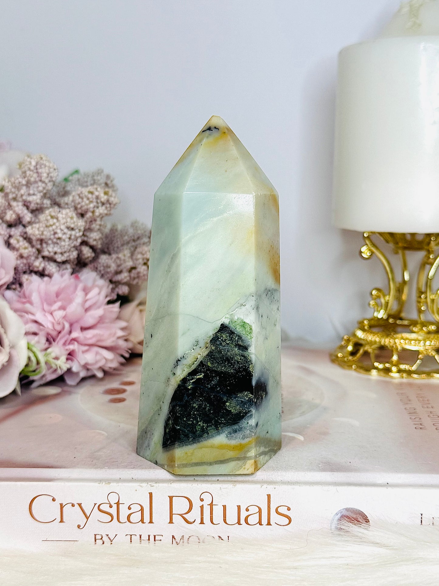 Chunky Sky Blue Quartz Tower 11cm (Imperfect Tip)