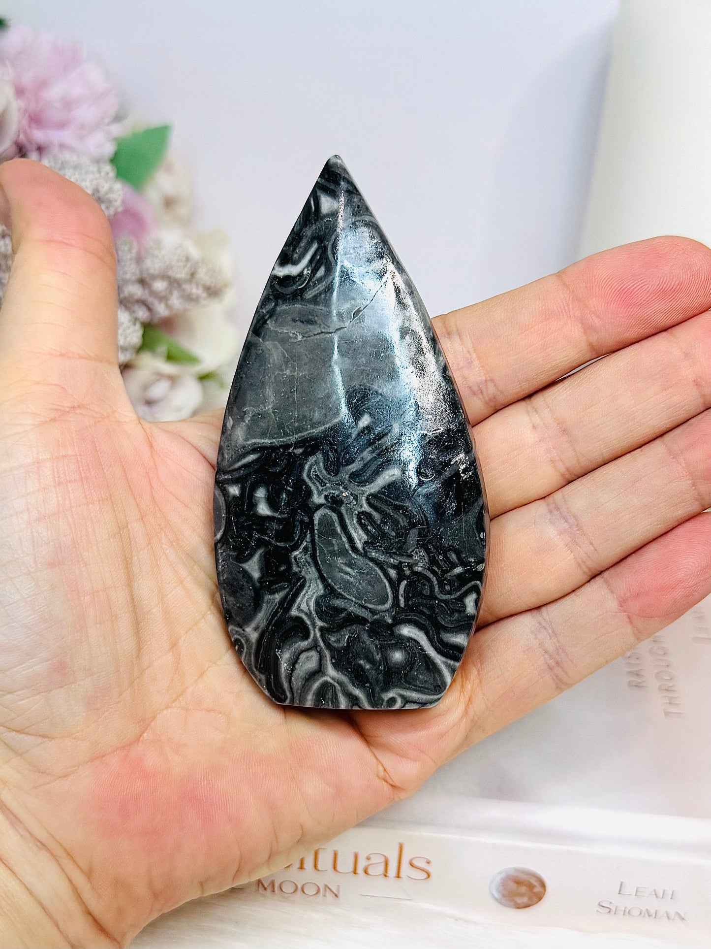 Black Panda Calcite Flame 9.5cm