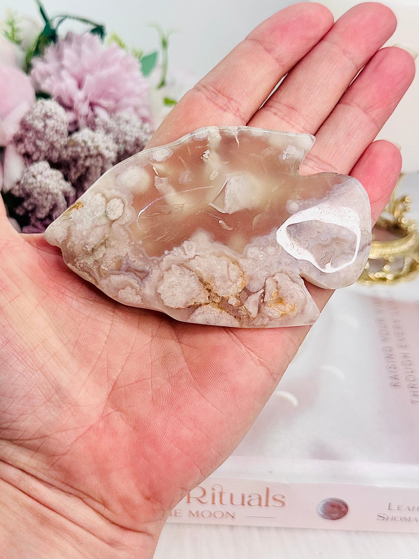 Flower Agate Carved Fish 9cm