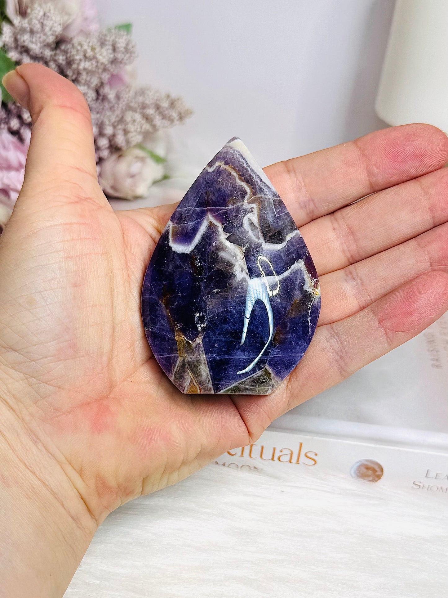 Chevron | Dream Amethyst Flame | Freeform 7.5cm