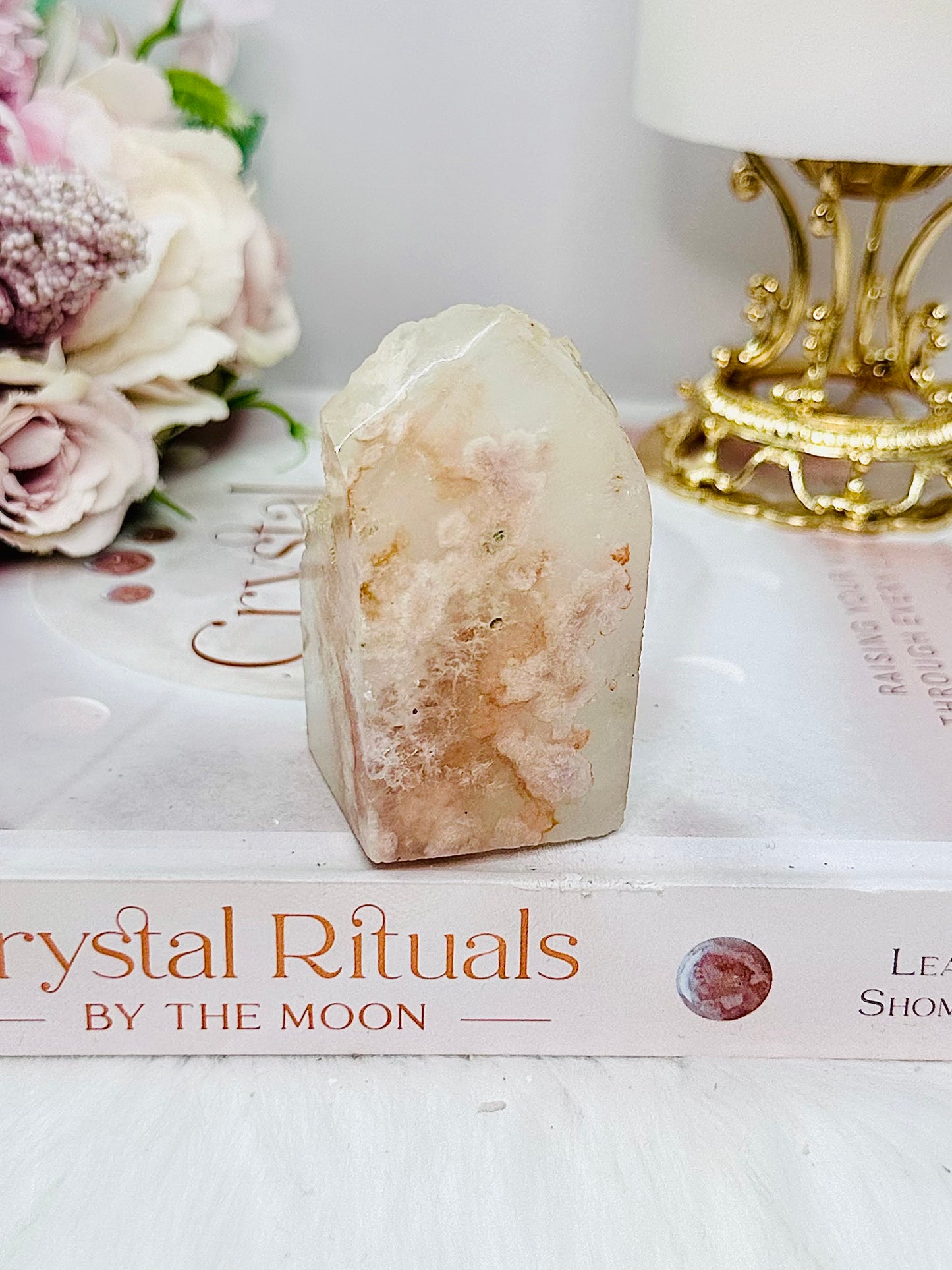Beautiful Druzy Flower Agate Tower 7cm