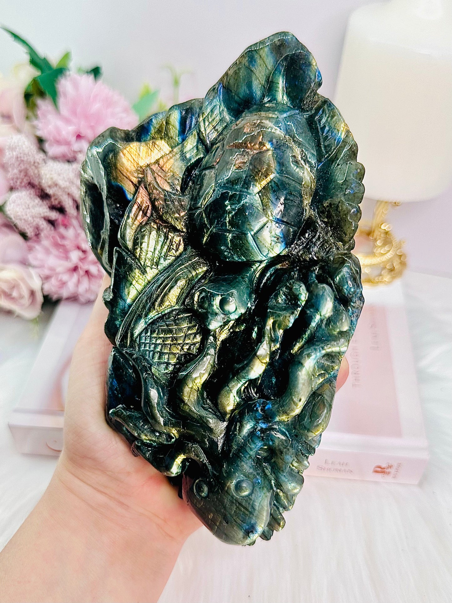 Full of Flash Huge 1.2KG 17cm Tall Labradorite Carved Sea Life With An Octopus & Turtle