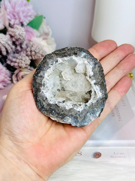 Natural Druzy Agate Geode 8cm