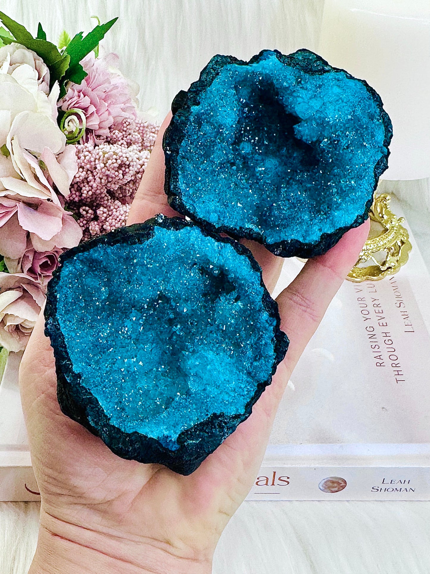 ⚜️ SALE ⚜️ Large Moroccan Geode Quartz Set (This colour is a gorgeous dyed emerald green not blue)