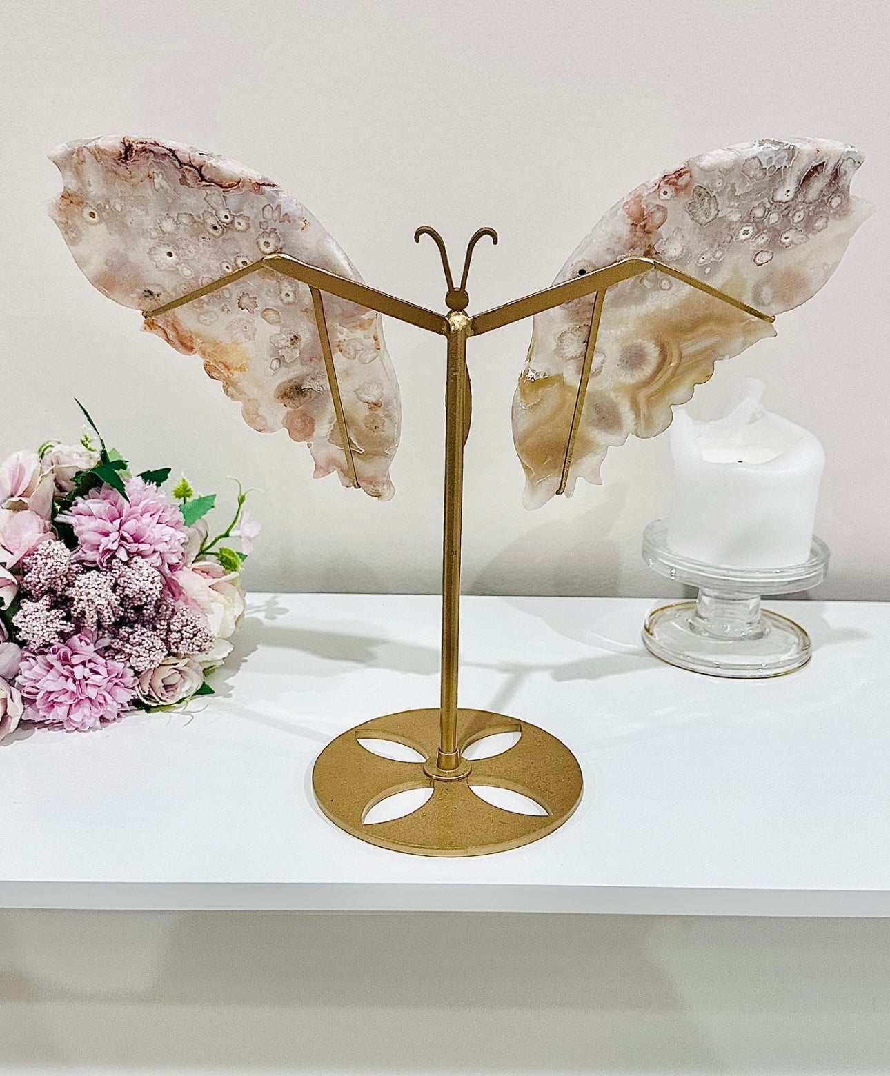 ⚜️ SALE ⚜️ Classy & Absolutely Fabulous Large 30cm (Inc Stand) Druzy Flower Agate Perfectly Carved Butterfly Wings on Gold Stand From Madagascar