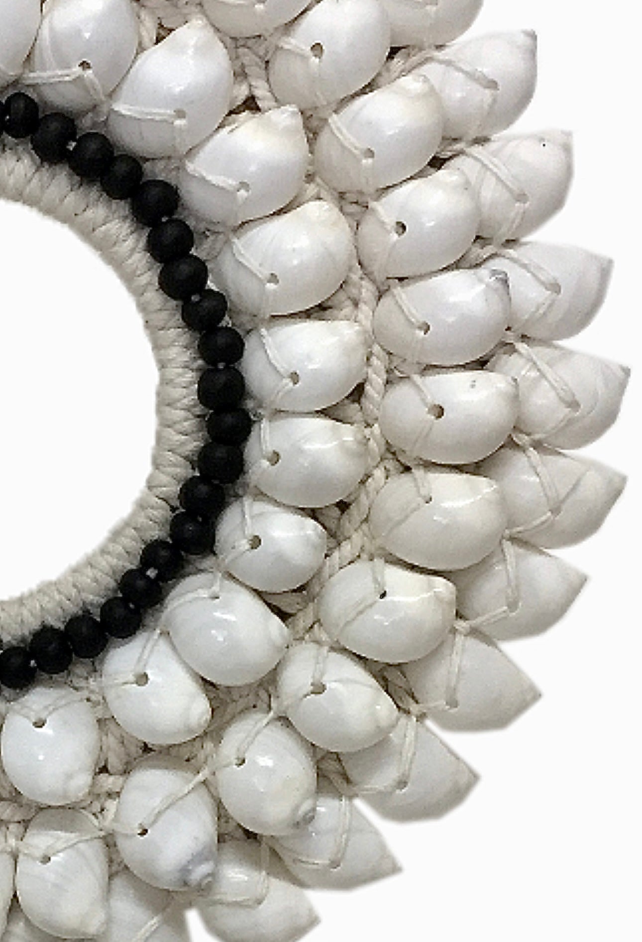 Gorgeous Large Round Boho Shell Hoop Stand 35cm x 25cm Perfect To Complement Any Home Style