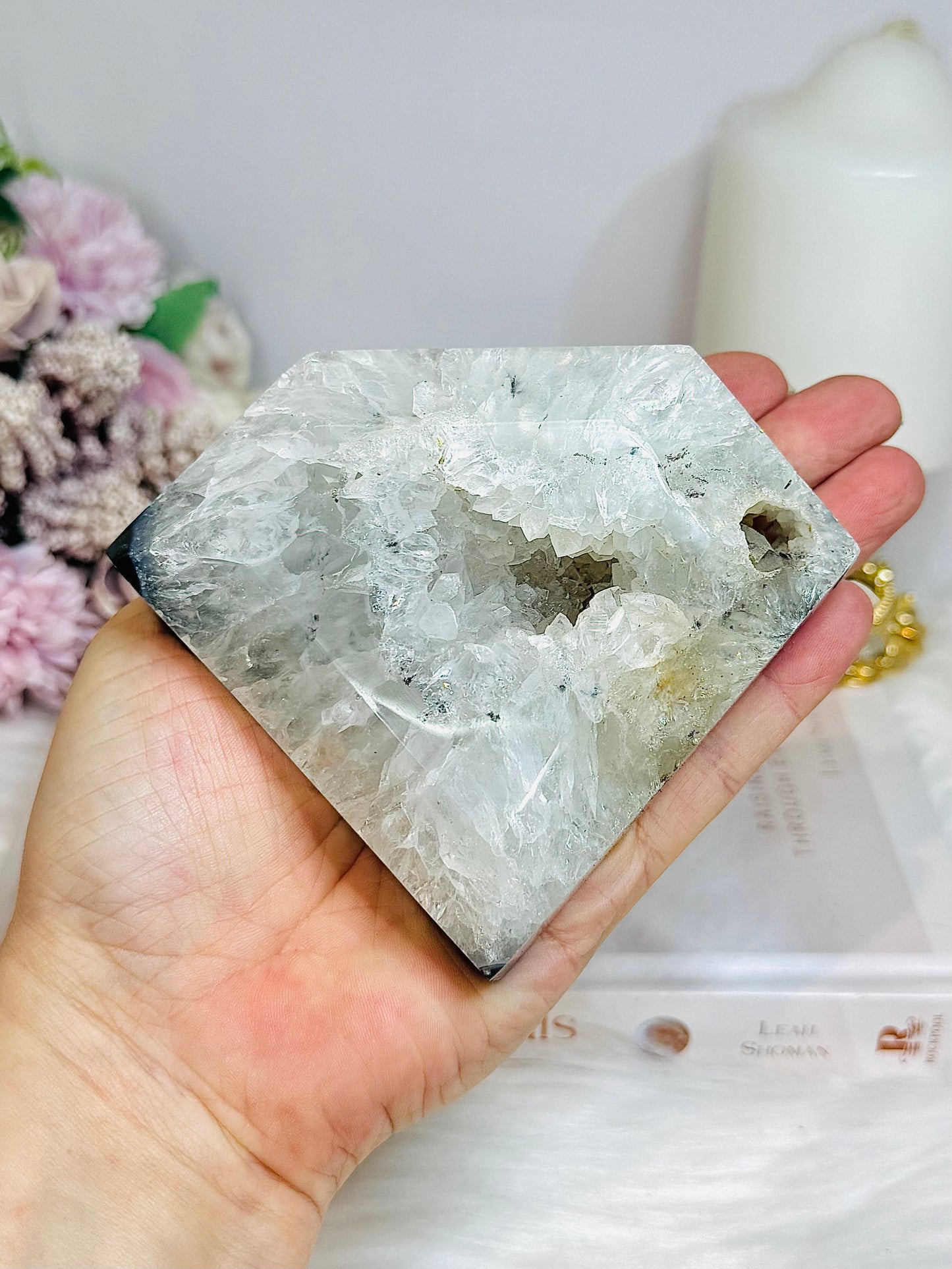 Druzy Agate Pentagon Freeform On Stand 12cm 598g