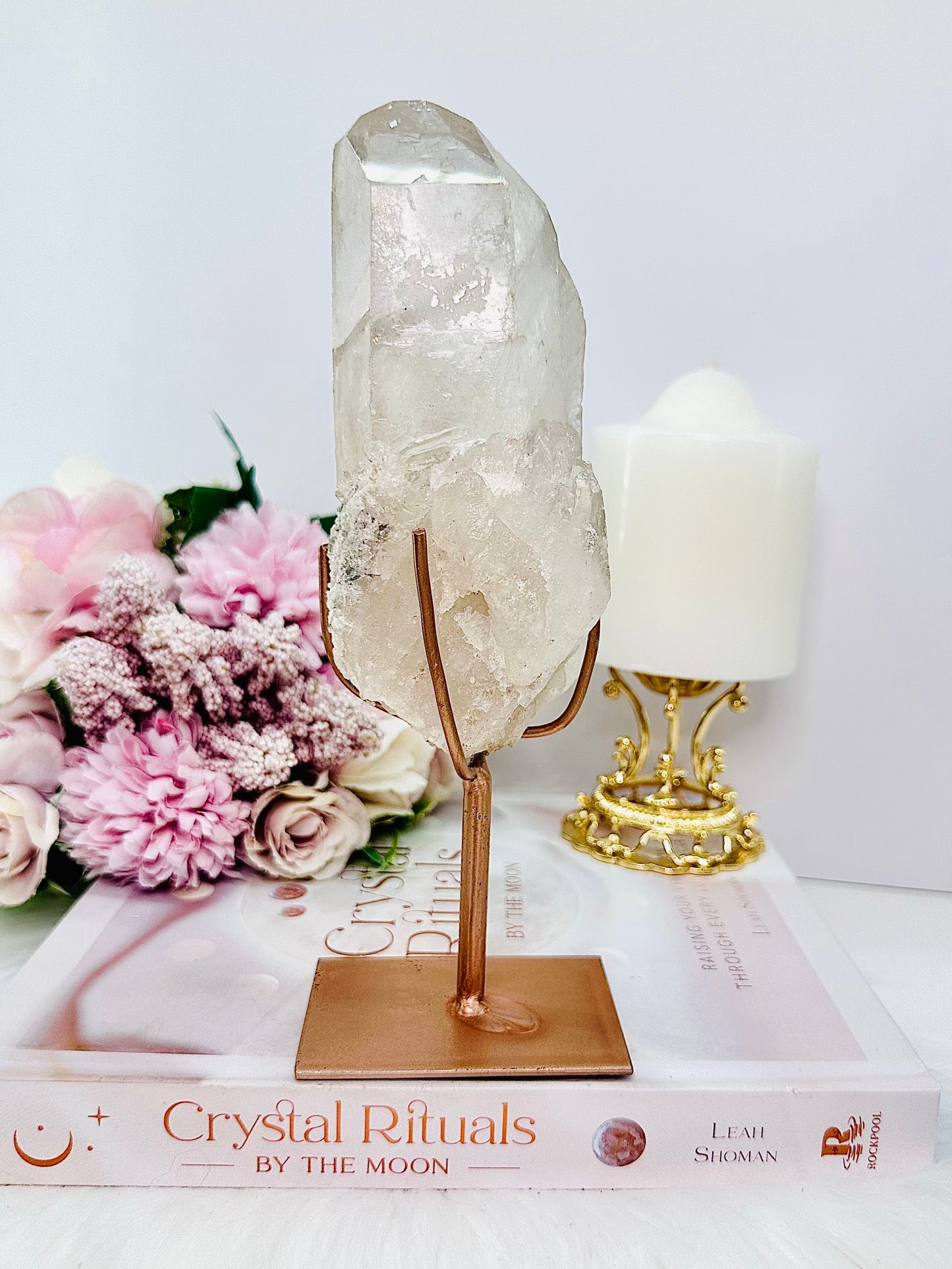 A Master Healer ~ Beautiful Large Chunky 20cm 607gram Clear Quartz Point On Rose Gold Stand From Brazil