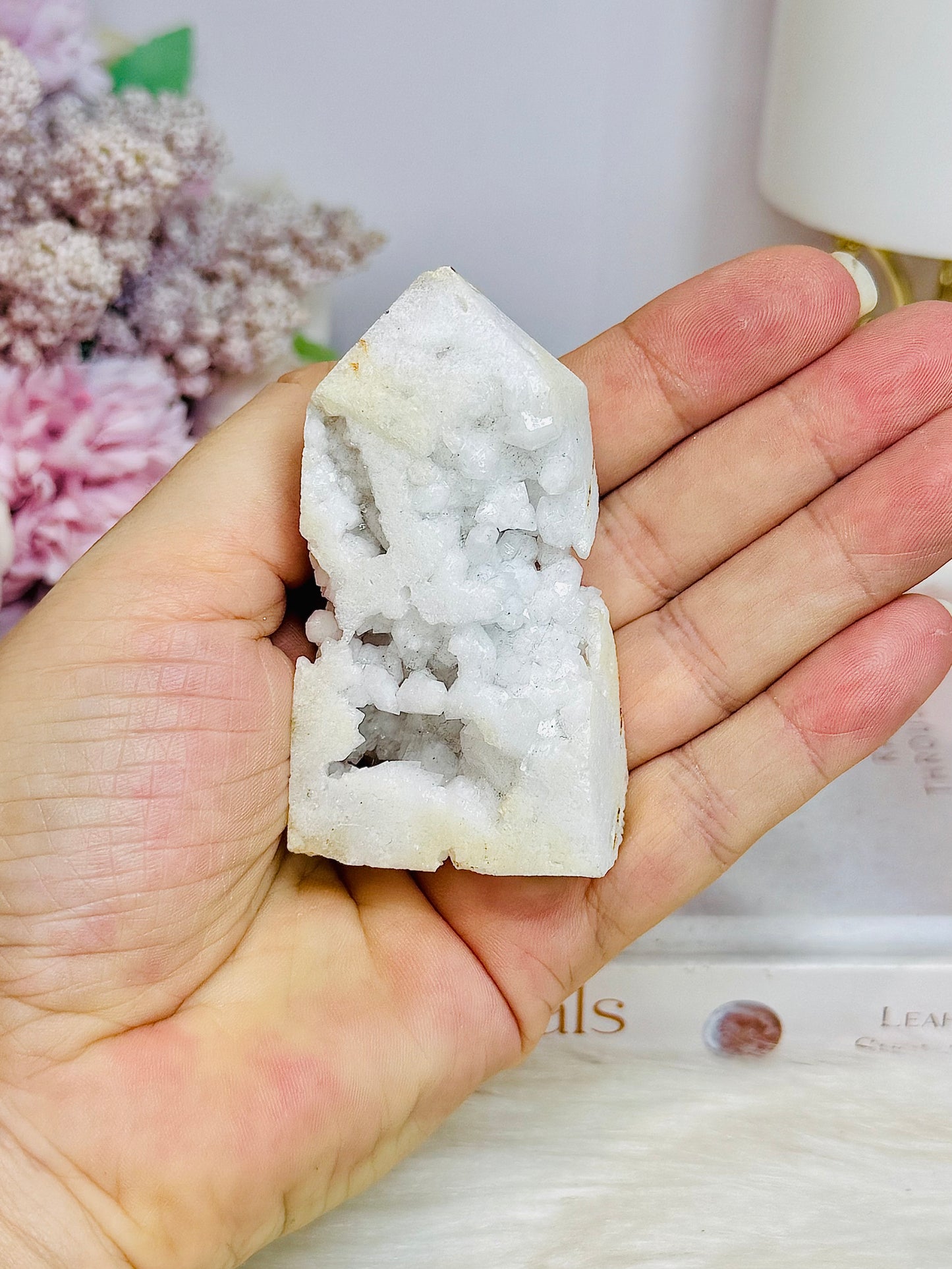 Druzy White Agate Tower 7cm
