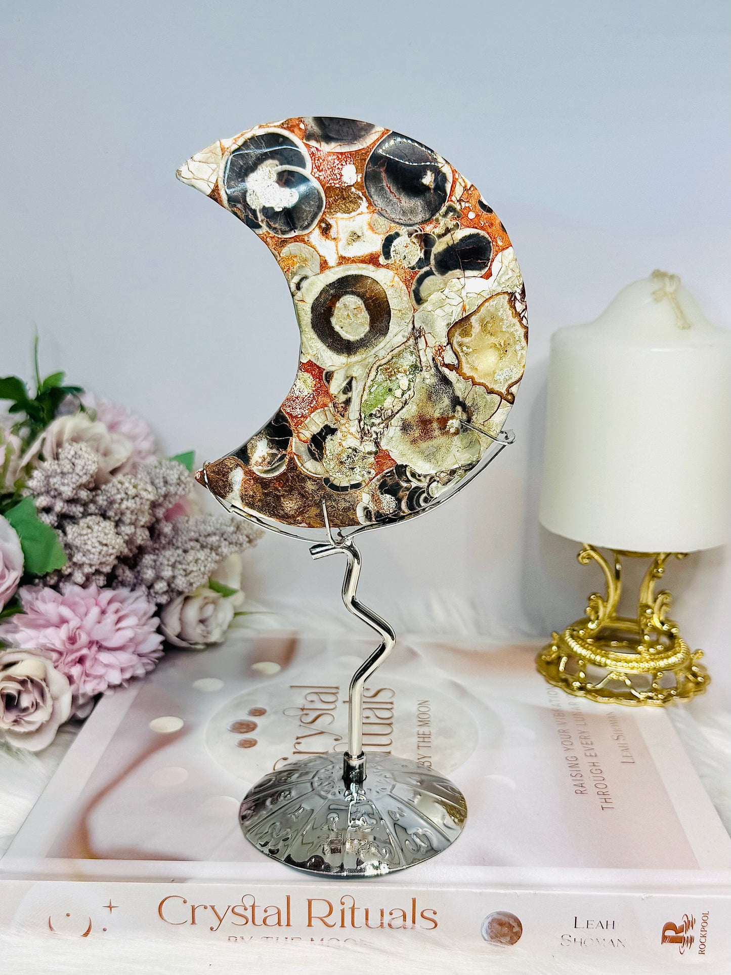Druzy Money Agate Moon on Stand 20cm