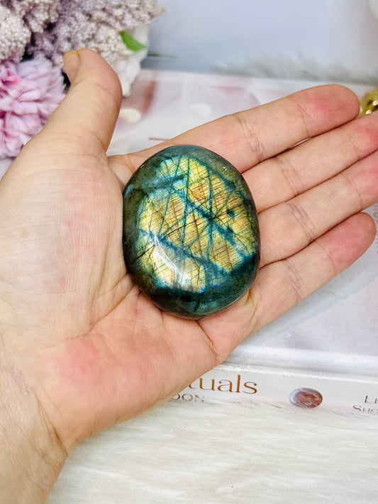 Labradorite Palmstone