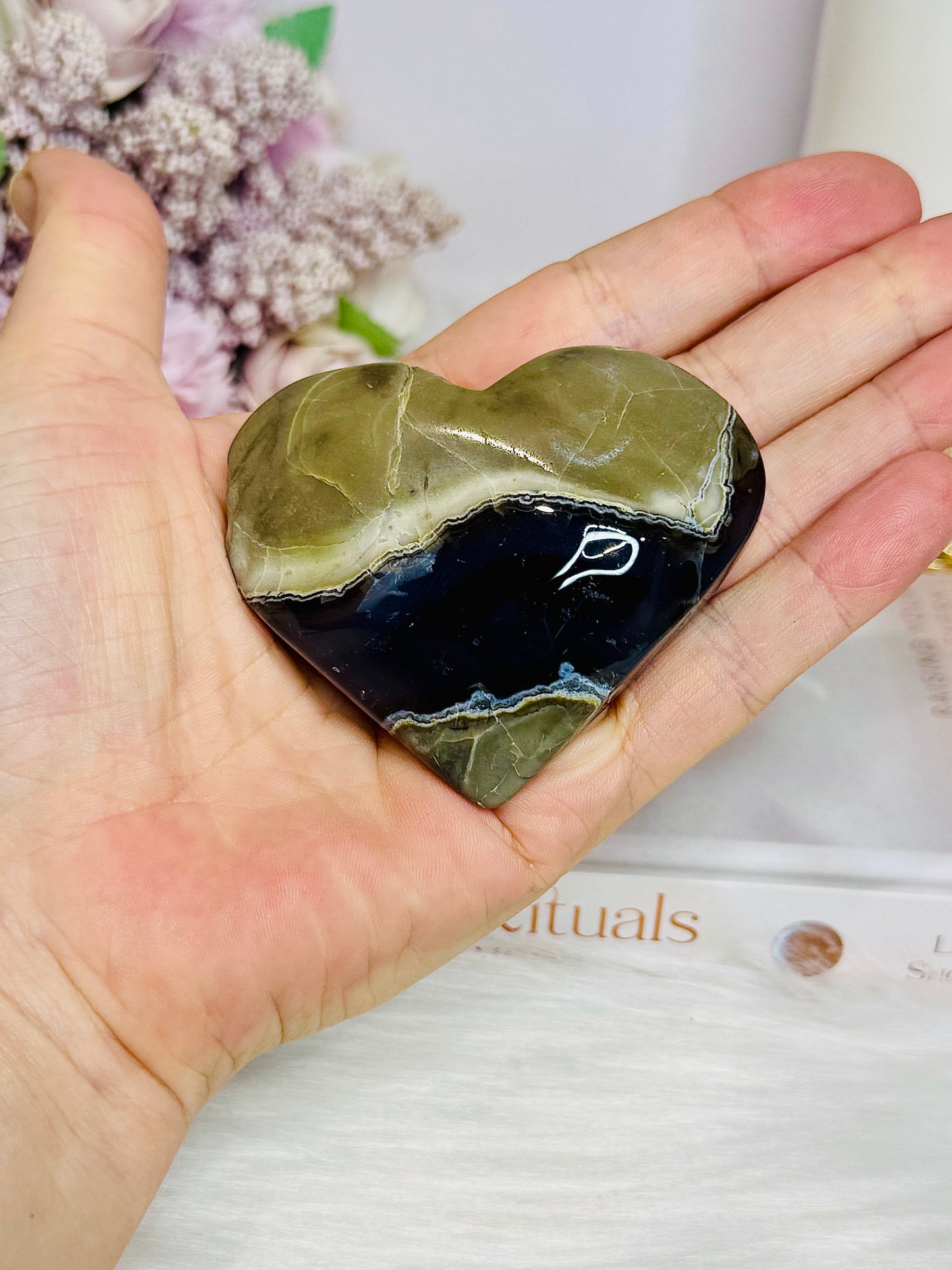 Volcano Agate Carved Heart 7cm (UV Reactive)