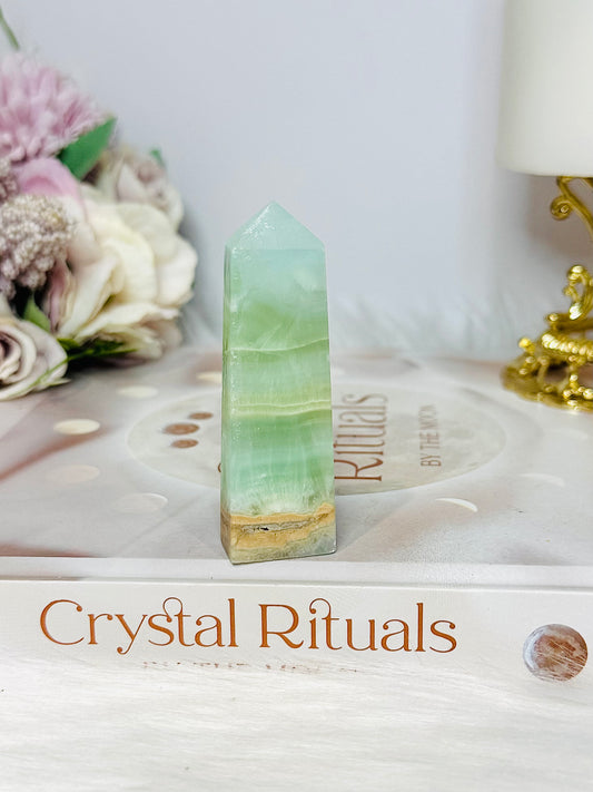 Pistachio Calcite Tower 7cm