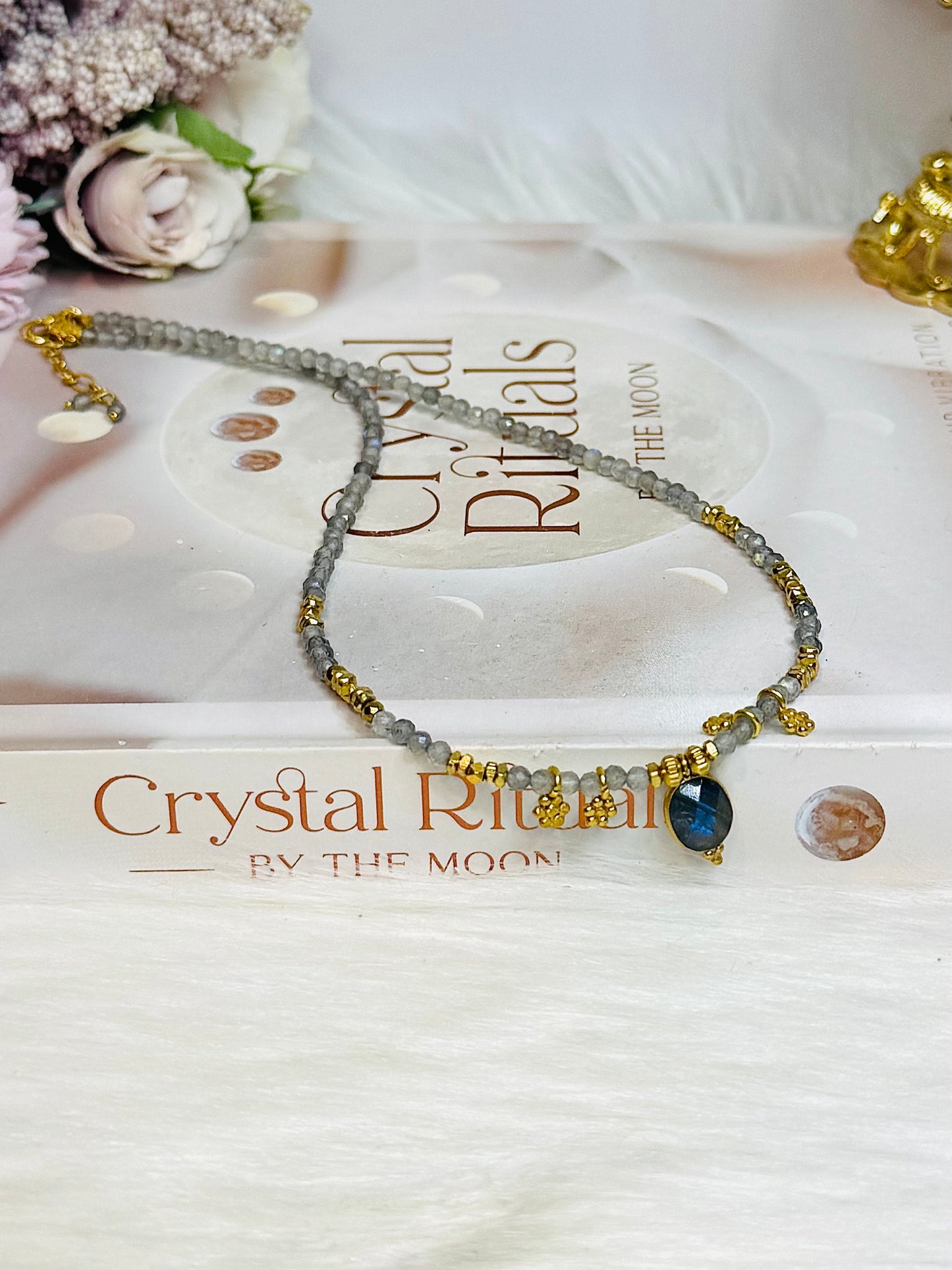 Delicate Labradorite Dainty Necklace