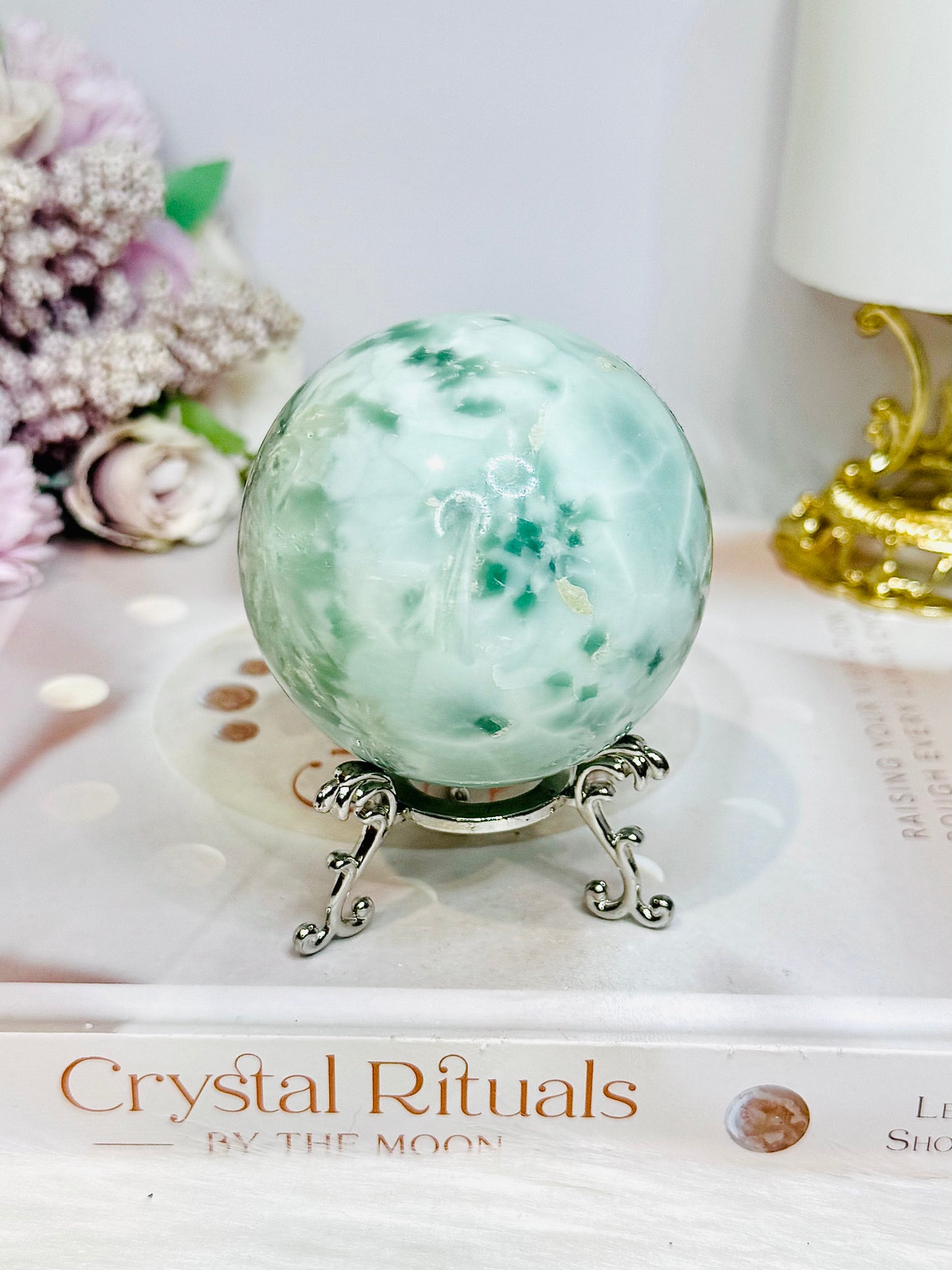 Green Alabaster Sphere (Synthetic) On Stand