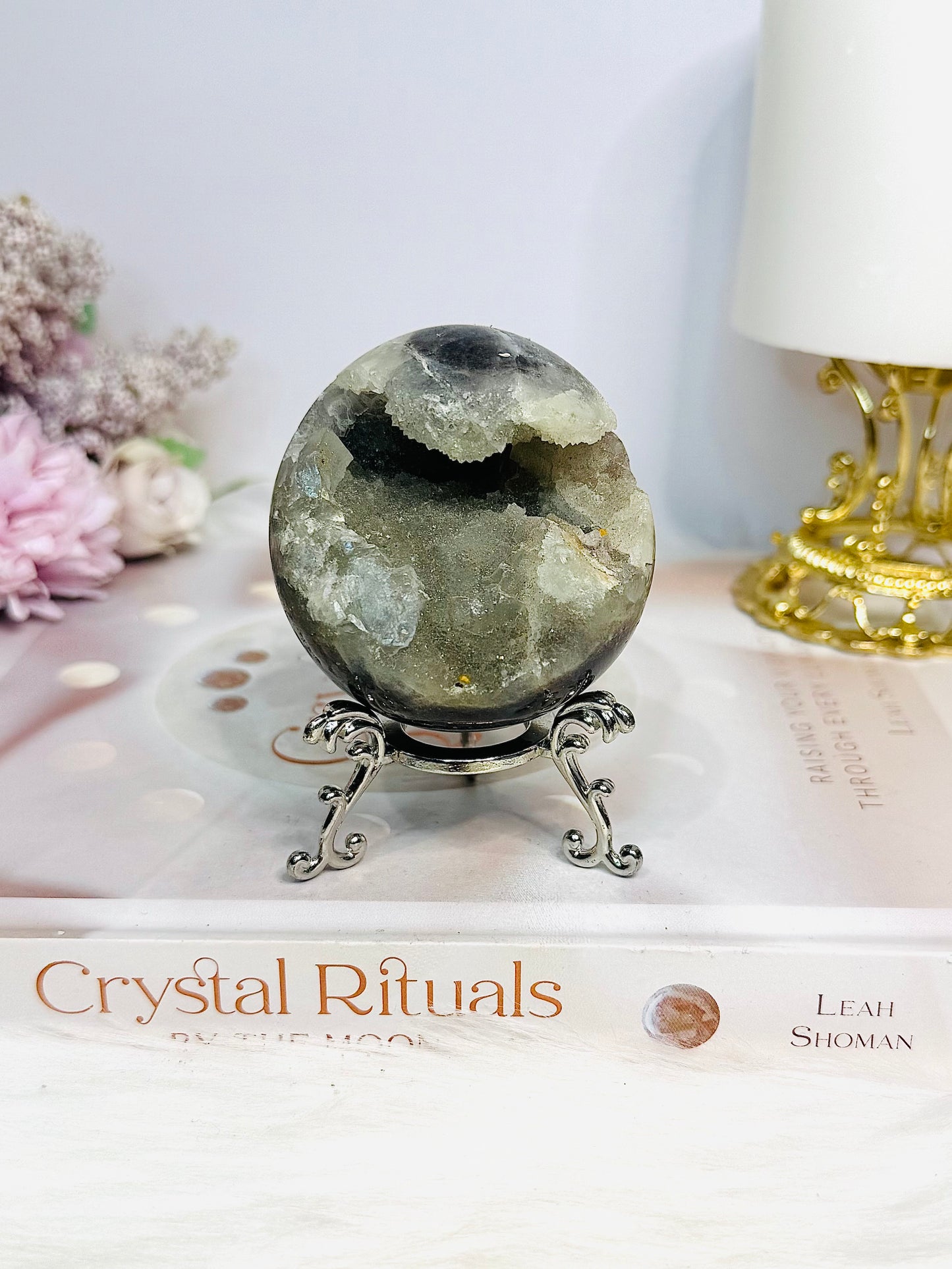 Druzy Agate Sphere on Stand 228g