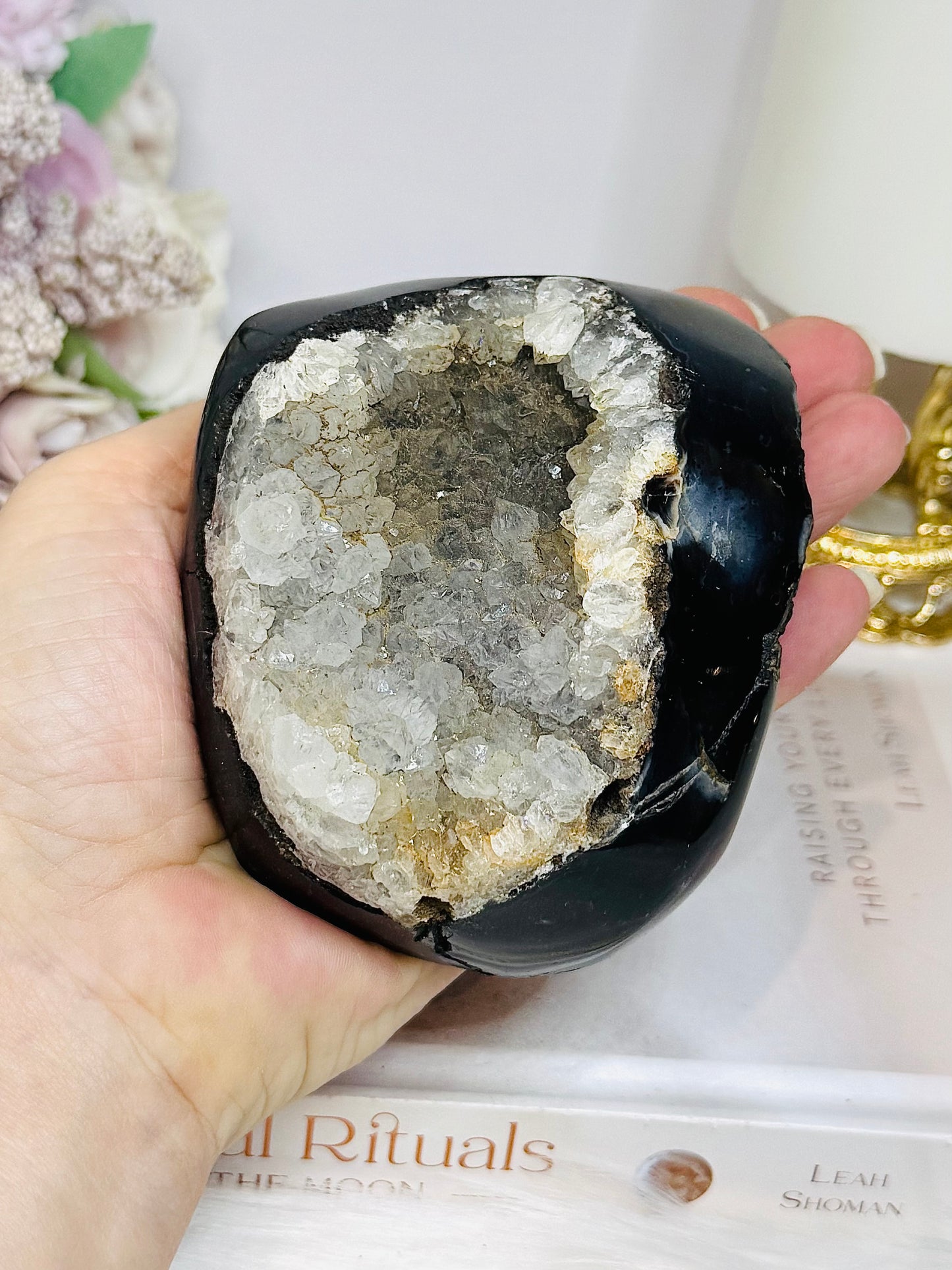 Black Druzy Agate Geode 10cm 469g