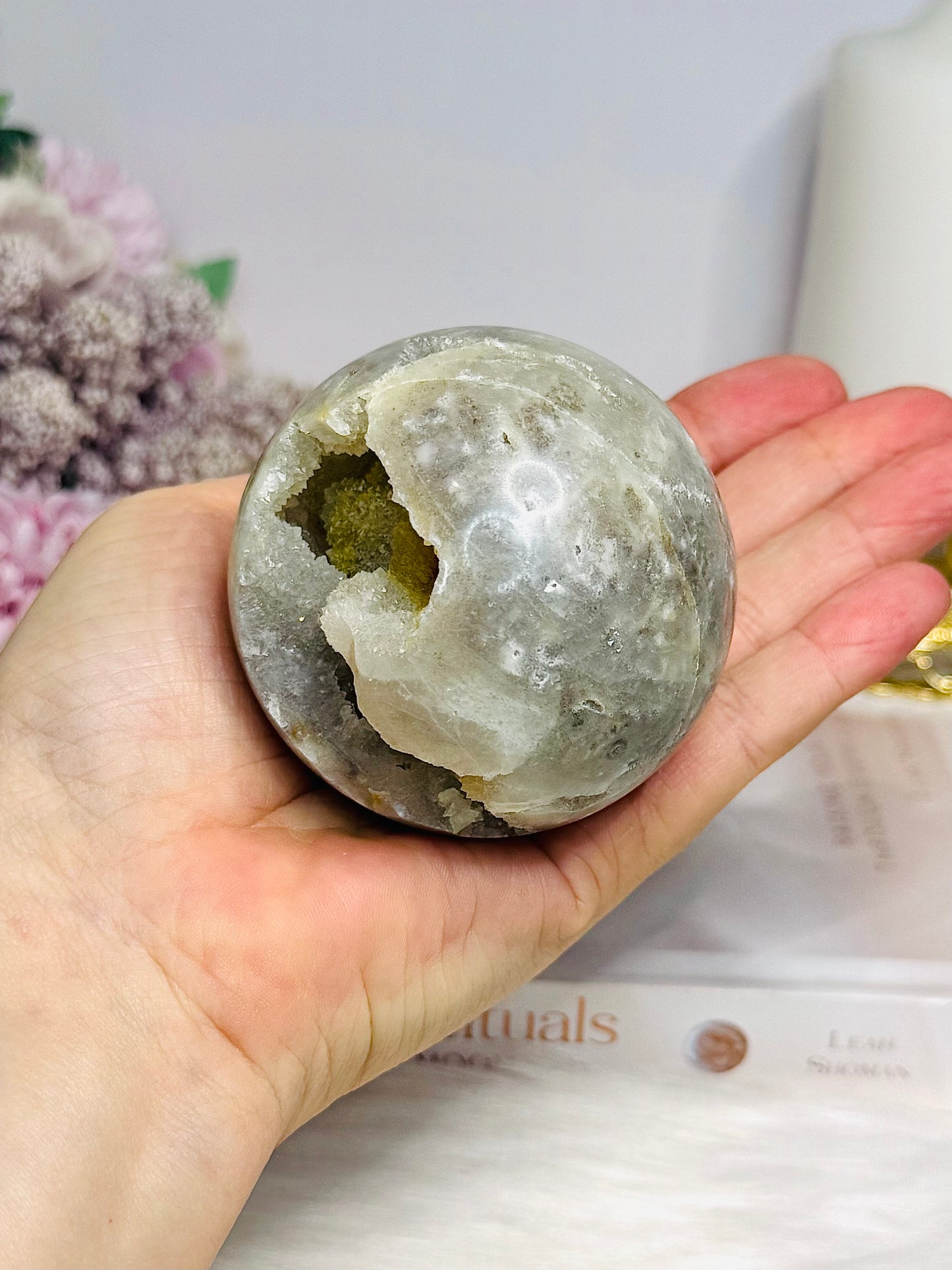 Druzy Agate Sphere on Stand 376g