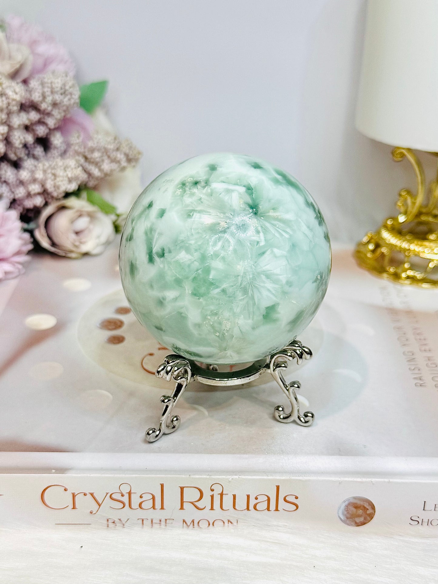 Green Alabaster Sphere (Synthetic) On Stand