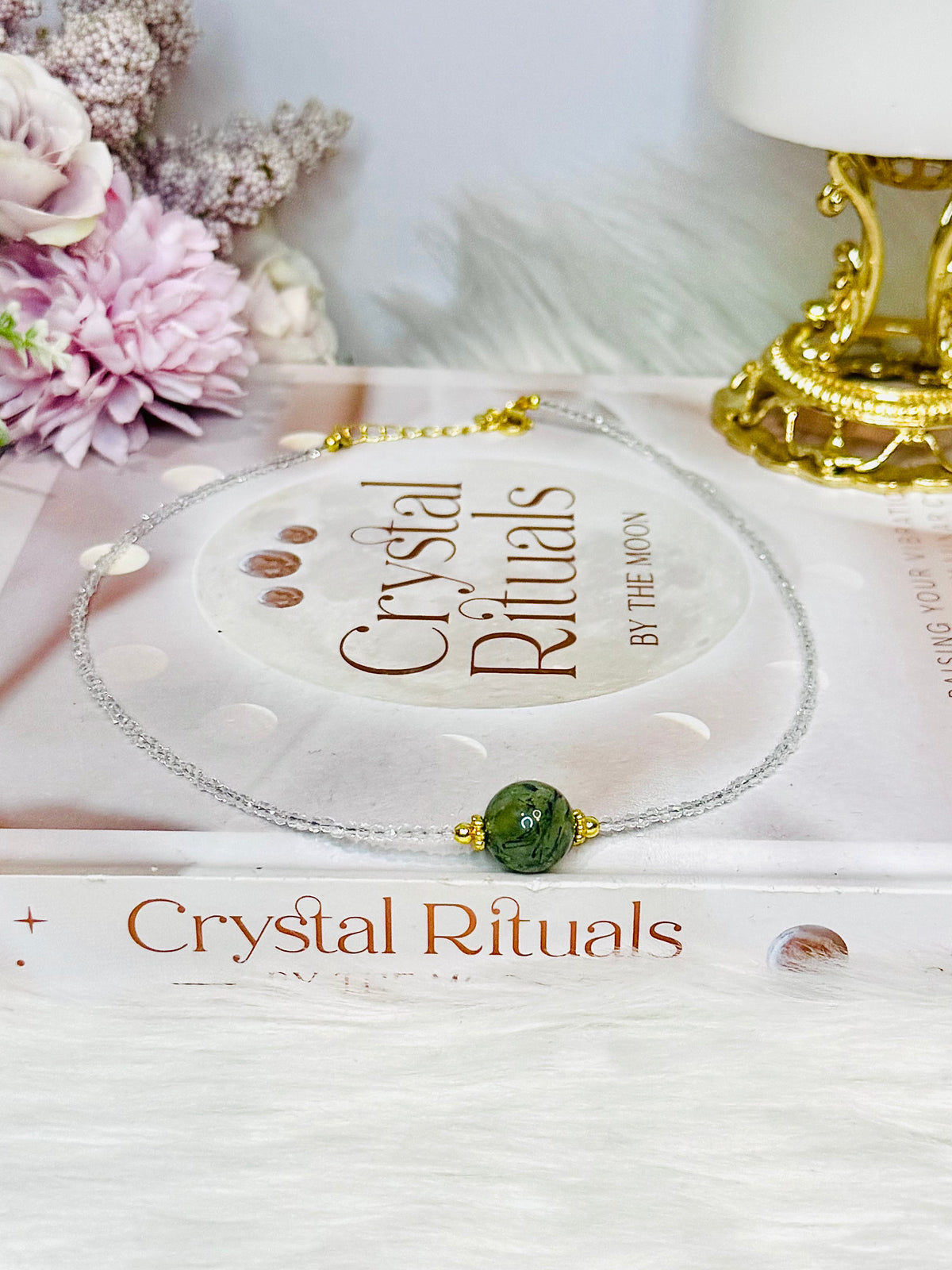 Prehnite Beaded Collar Neckband In Gift Bag