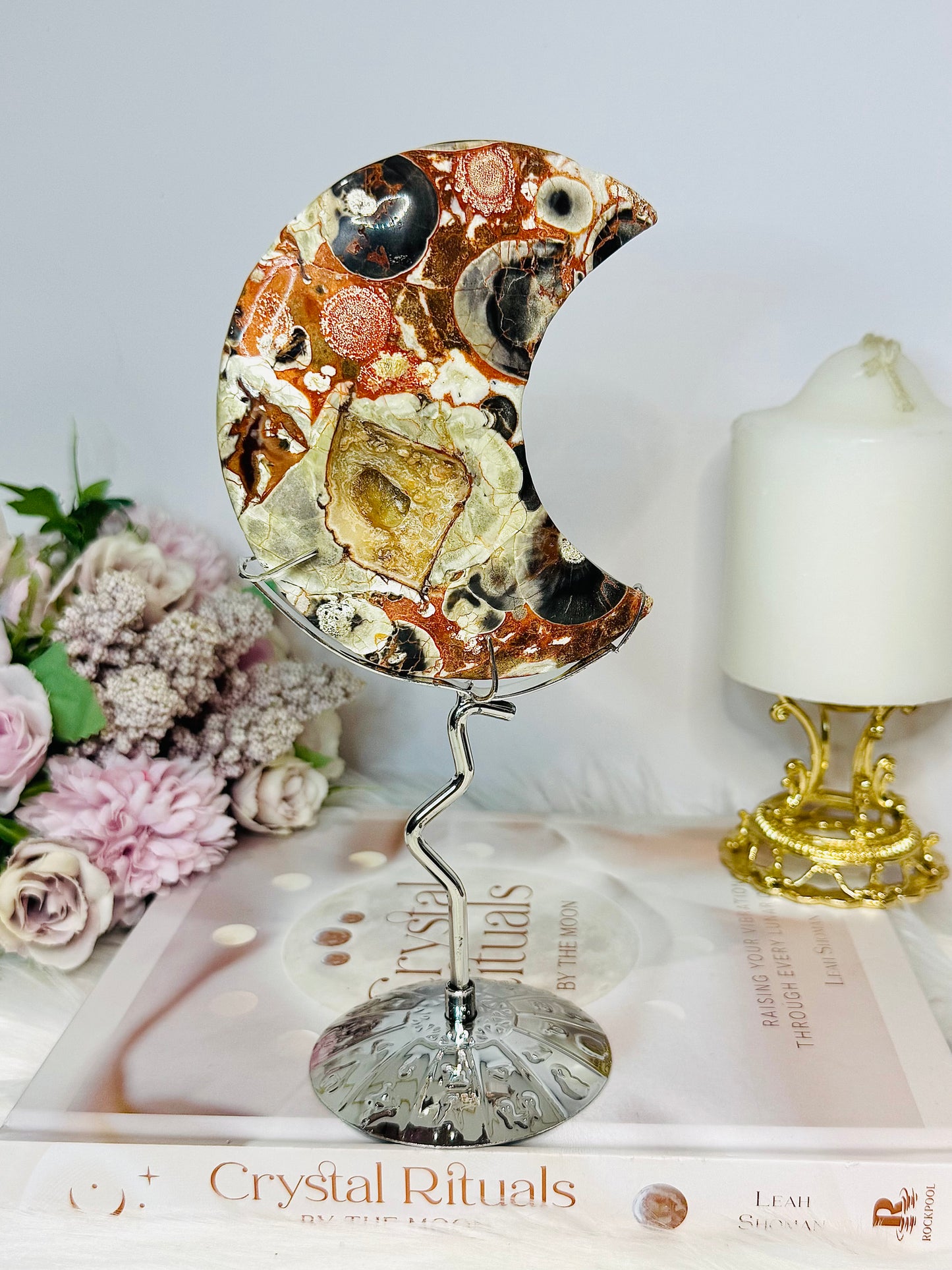 Druzy Money Agate Moon on Stand 20cm
