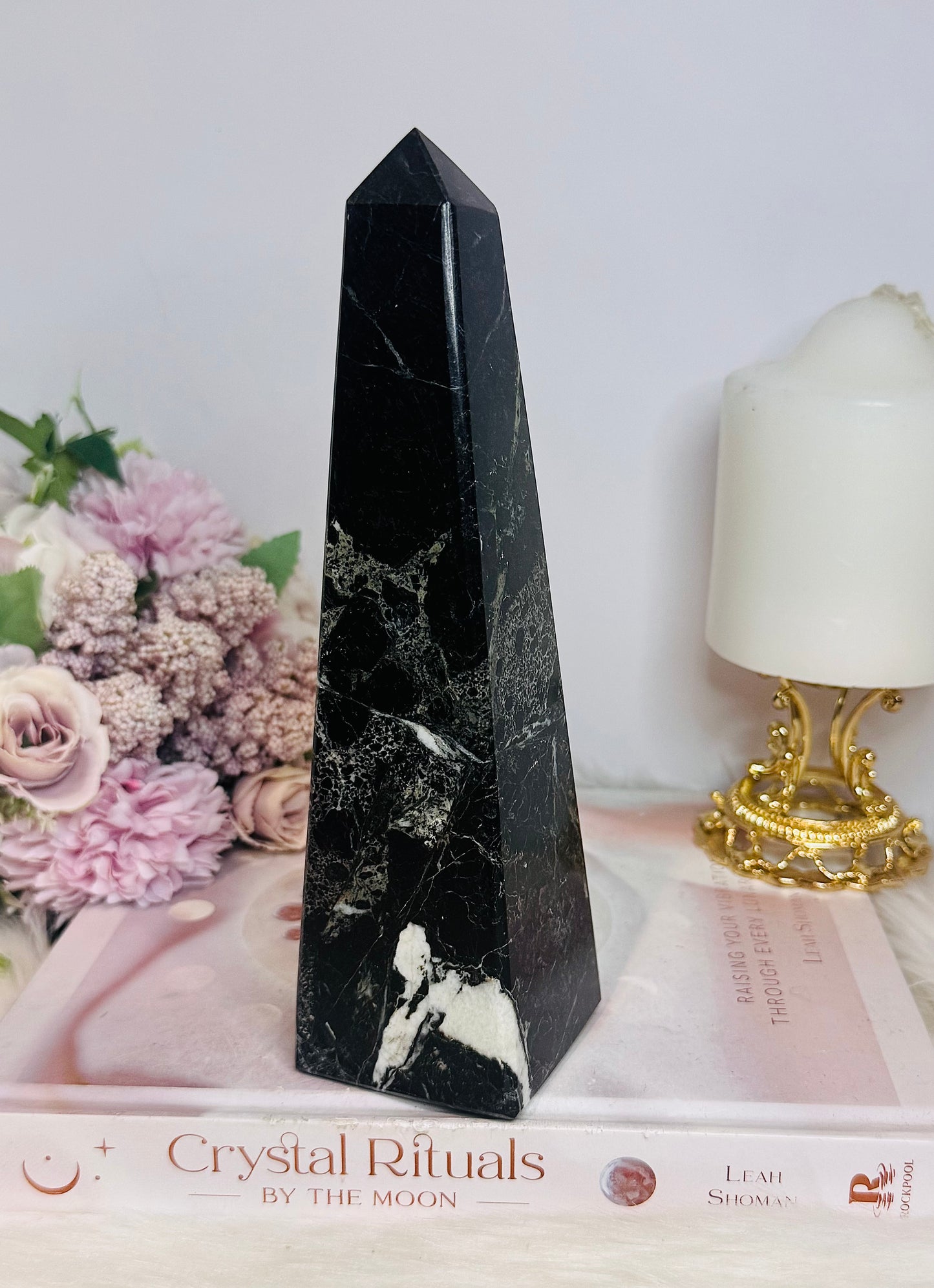Large Black Onyx Tower 19.5cm