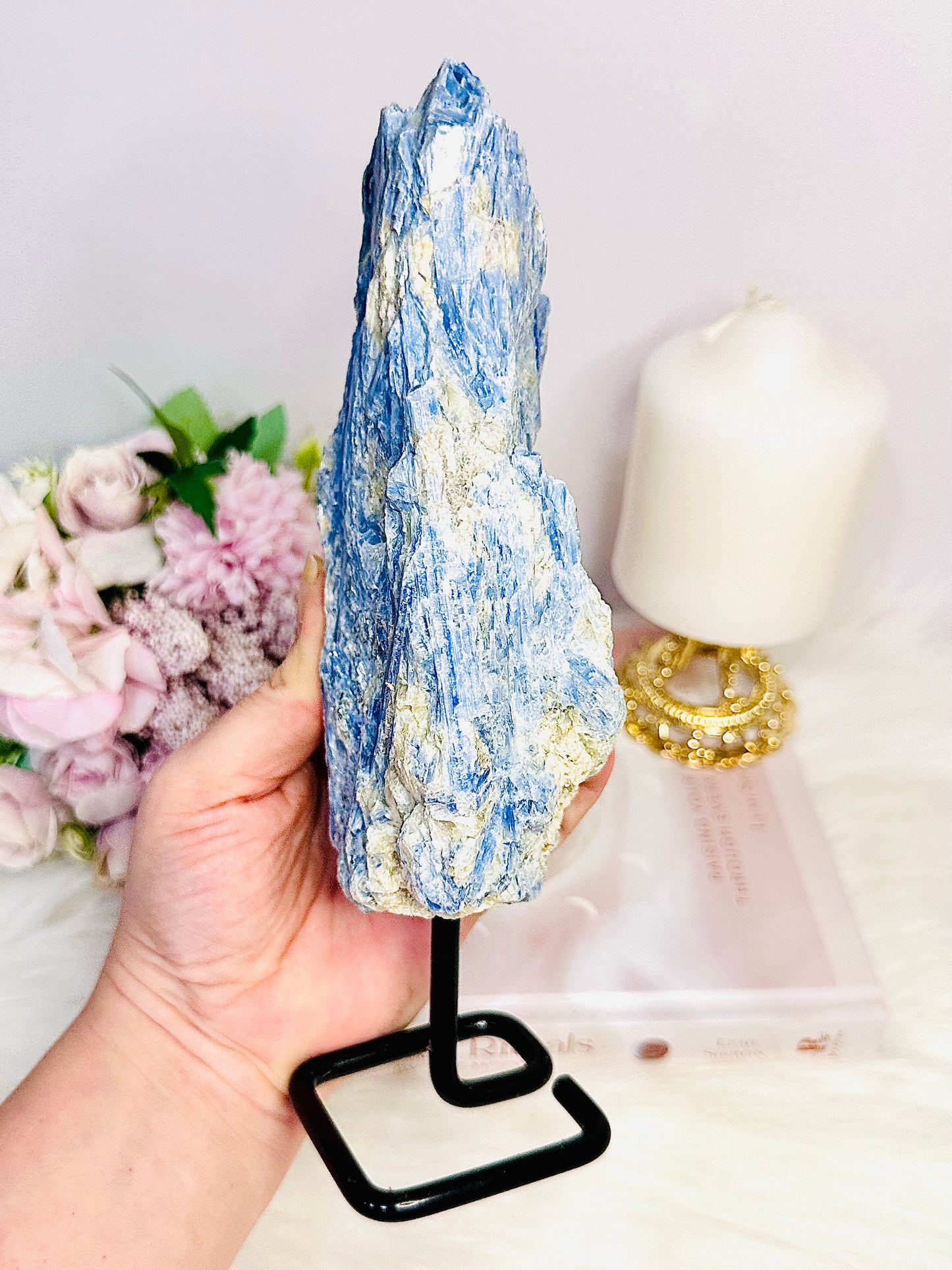 ⚜️ SALE ⚜️ Aligns All Chakras ~ Stunning Large Natural Blue Kyanite Specimen On Stand 22cm 1.13grams