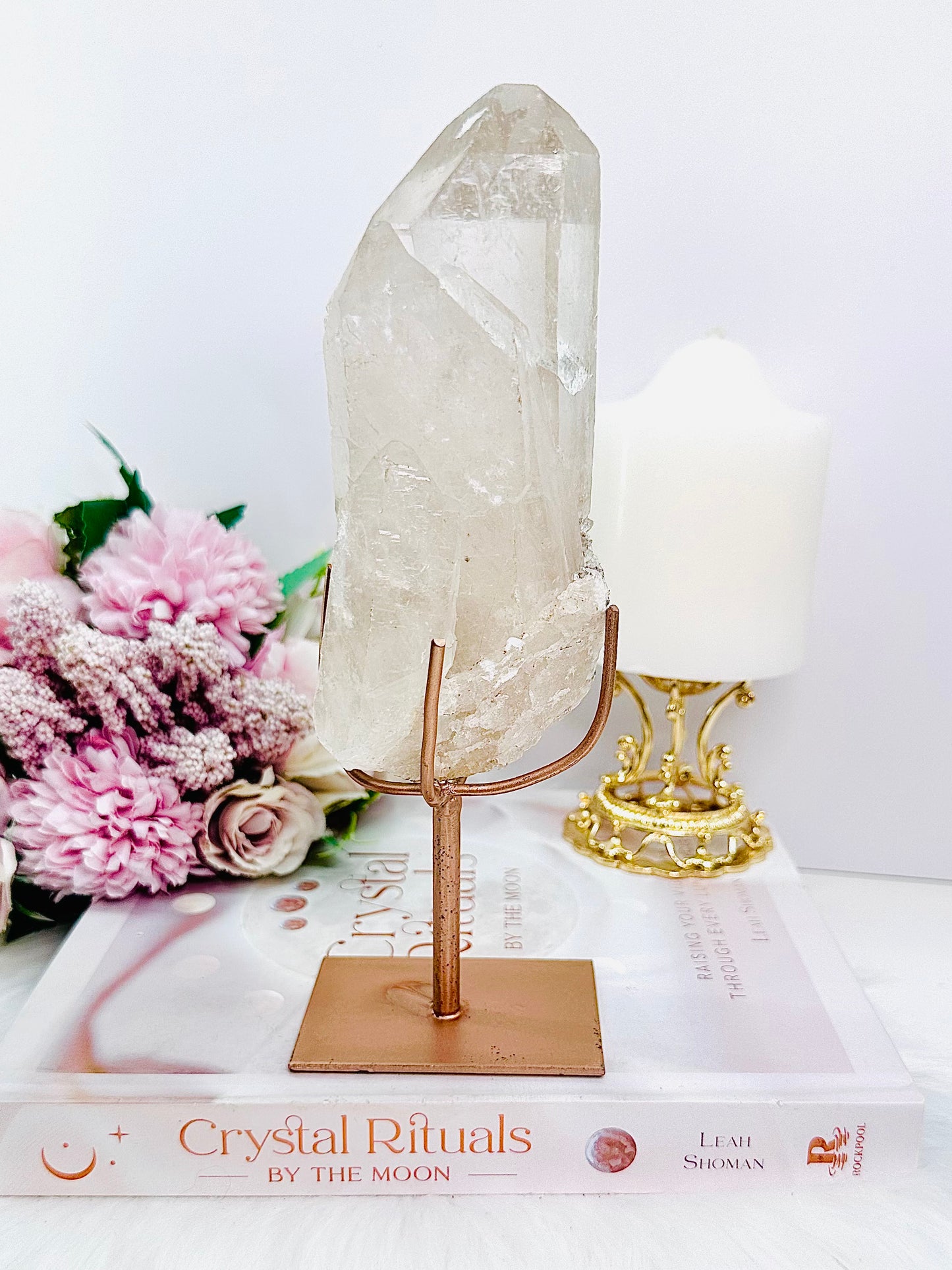 A Master Healer ~ Beautiful Large Chunky 20cm 607gram Clear Quartz Point On Rose Gold Stand From Brazil