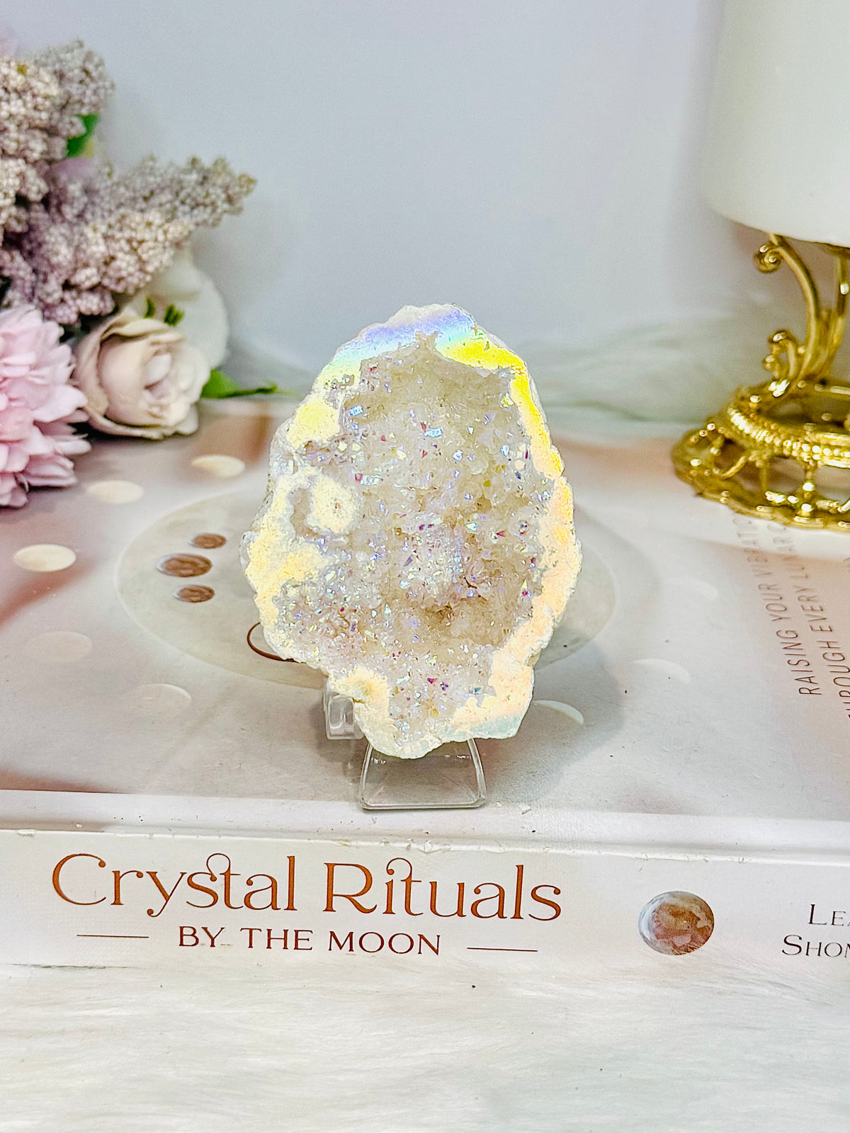 Angel Aura Moroccan Geode (stand is display only)