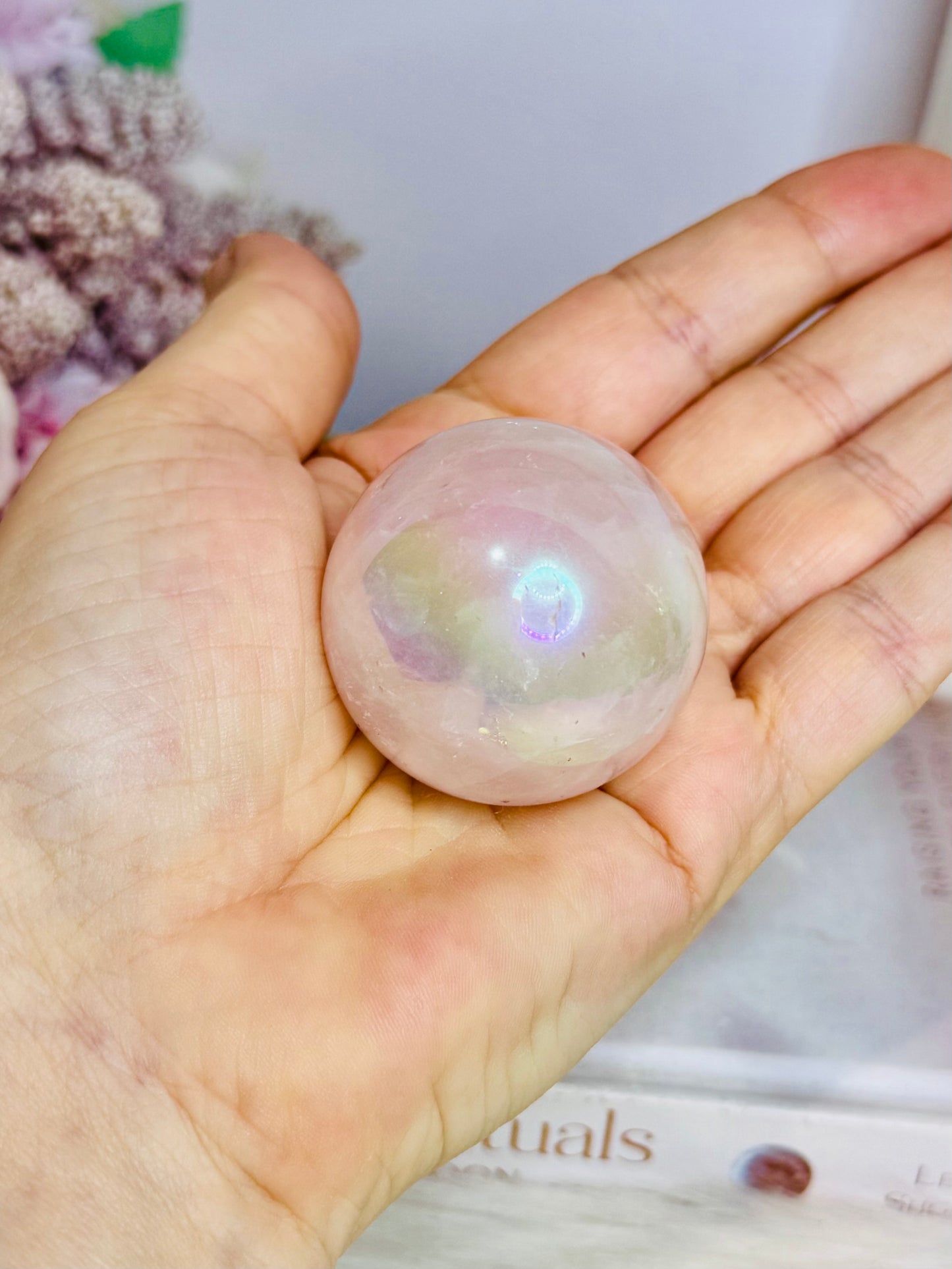 Gold Carriage with Angel Aura Sphere 9.5cm