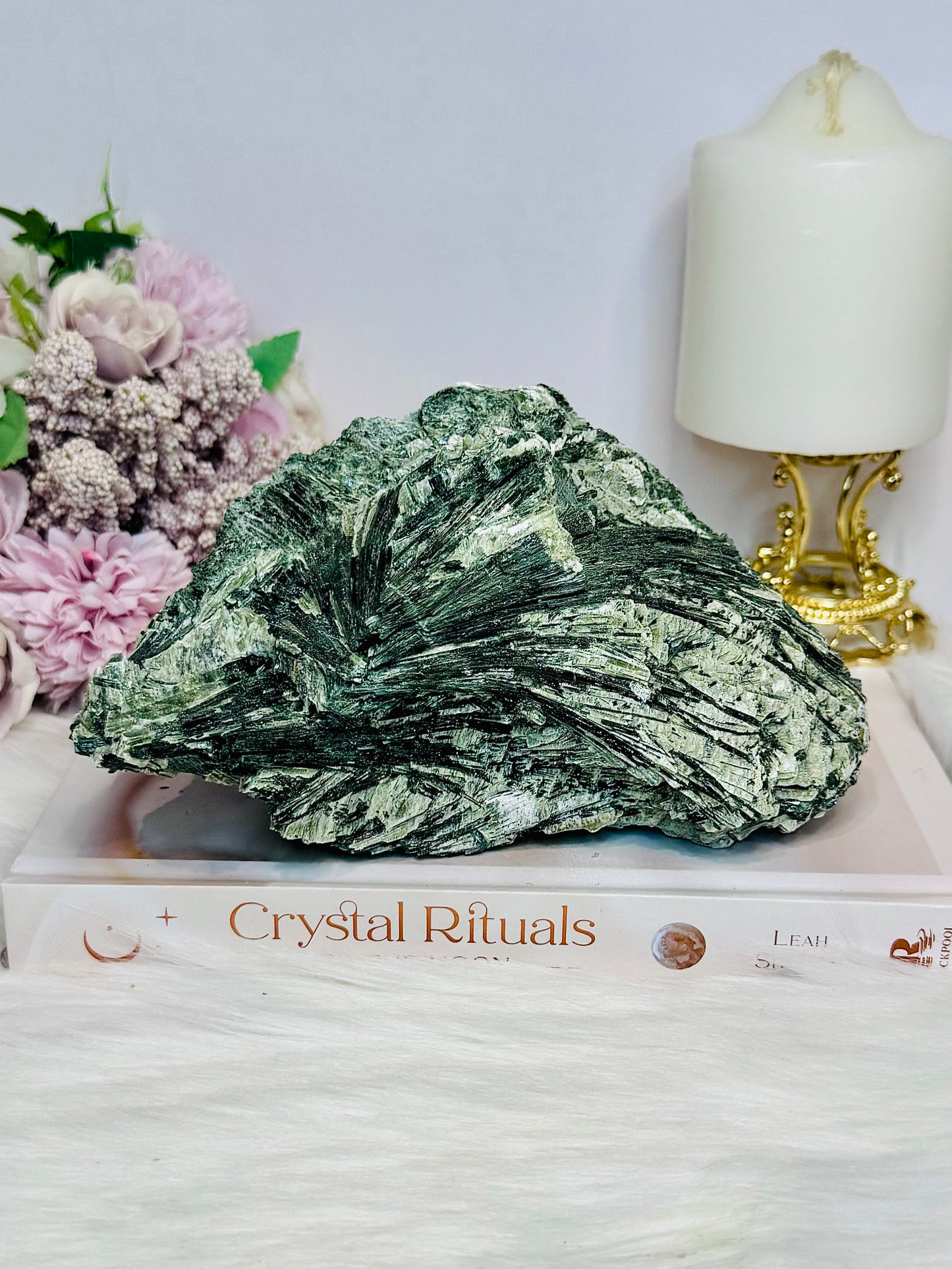 Huge Natural Green Tourmaline Specimen 17.5cm 1.3KG